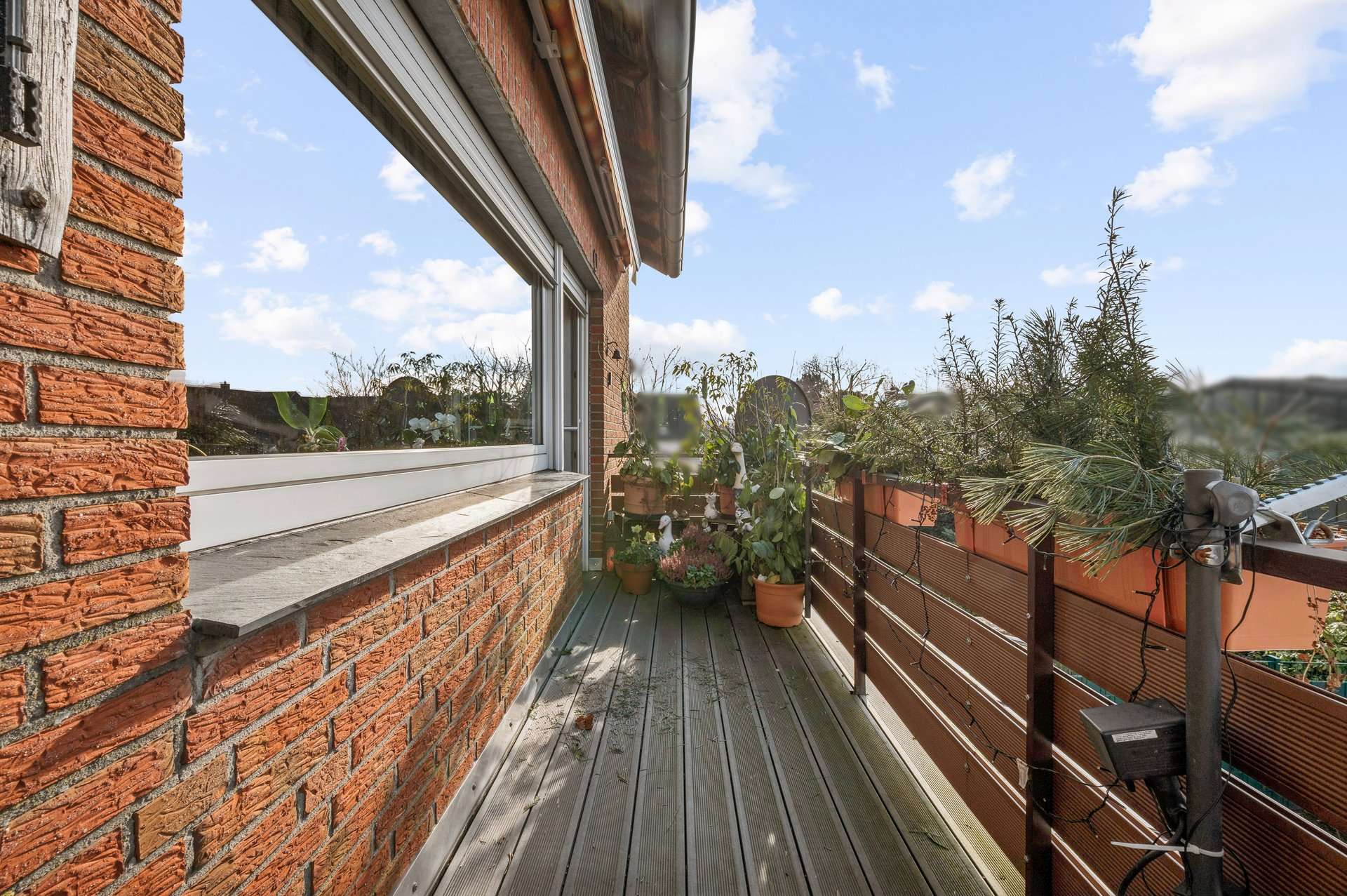 Stilvolle 2,5-Zimmer-Wohnung mit großer Einbauküche und Sonnenbalkon in Dormagen – Ansicht 8