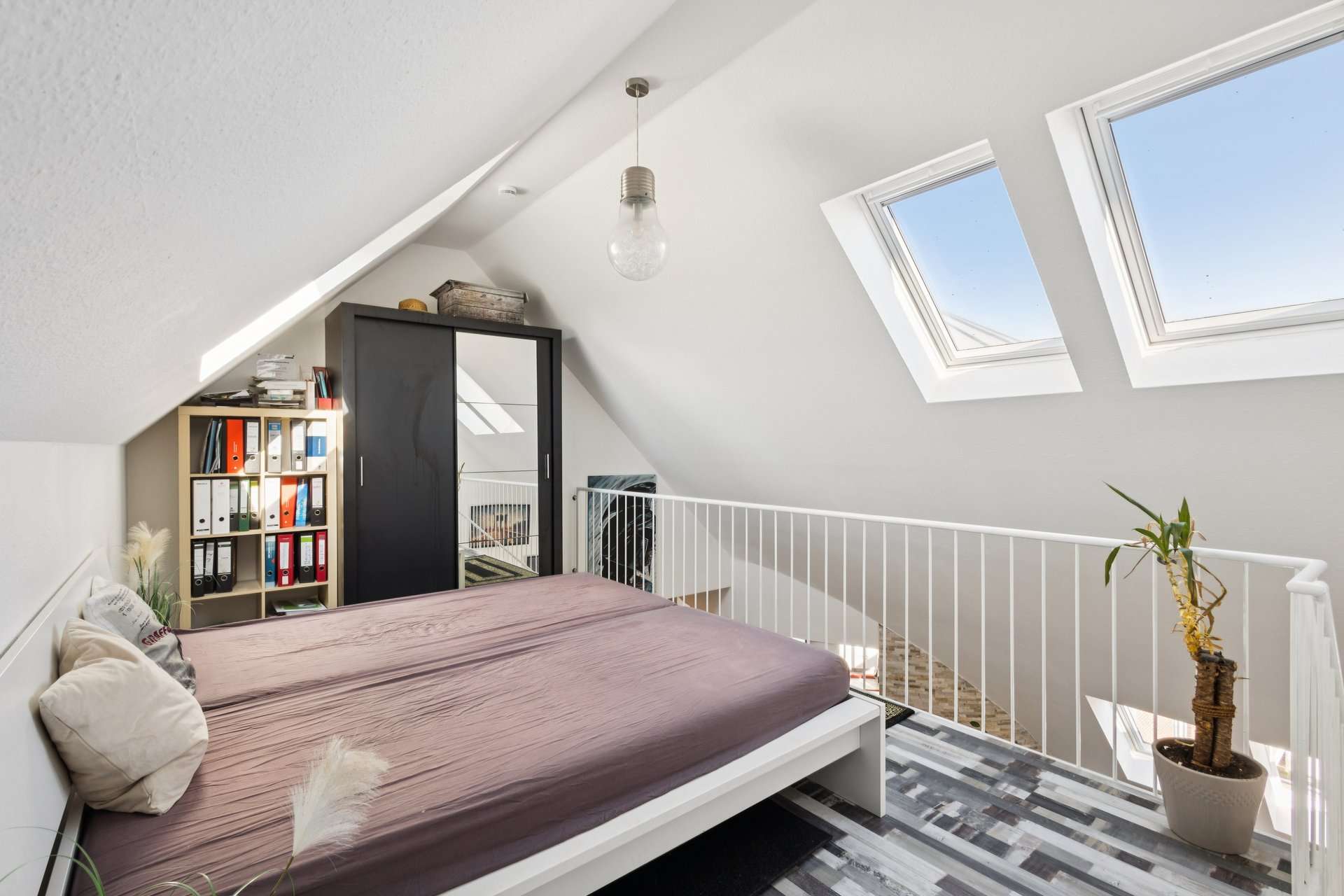 Helles Wohngefühl auf zwei Ebenen – Maisonette mit hochwertiger Küche und Tiefgaragenstellplatz in Viersen – Ansicht 10