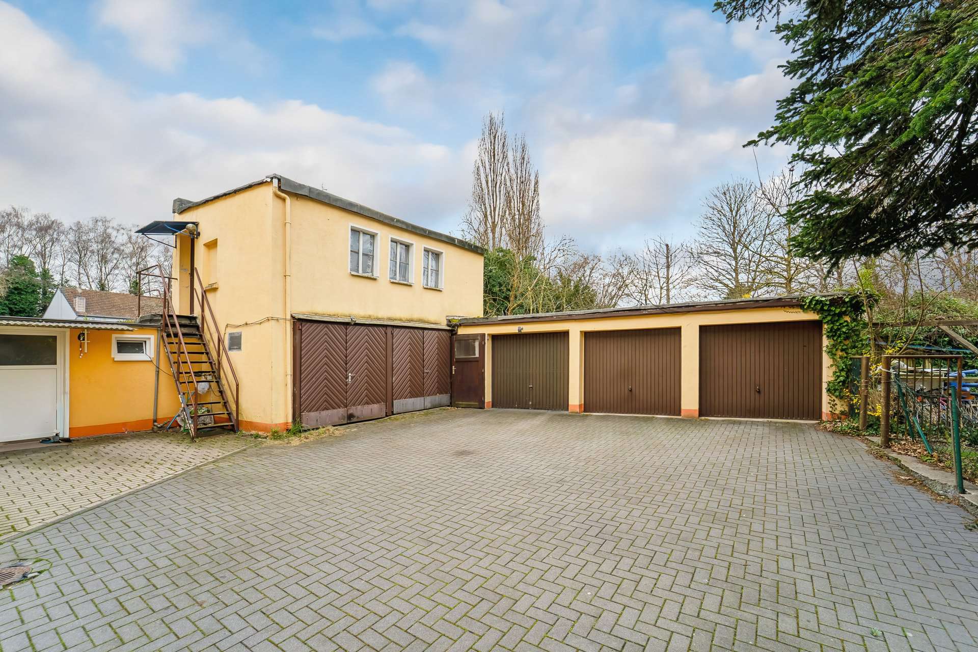 Voll vermieteter Wohnkomplex mit 15 Einheiten, ca. 1.112 m² Wohnfläche und stabiler Ertragsbasis in Witten – Ansicht 6