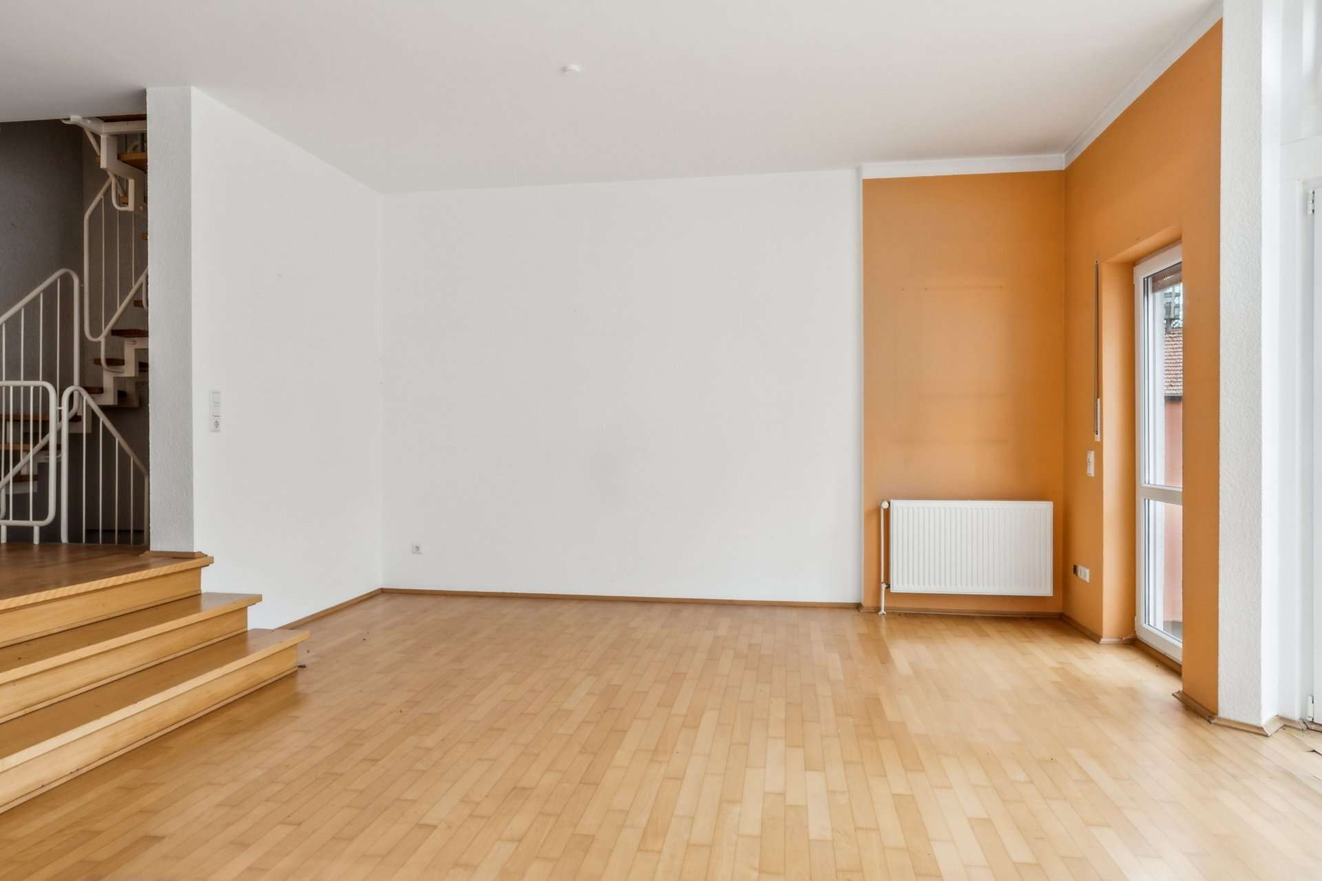 Reihenmittelhaus mit ca. 133 m² Wohnfläche, drei Ebenen, Keller und ausgebautem Spitzboden in Holzwickede – Ansicht 8