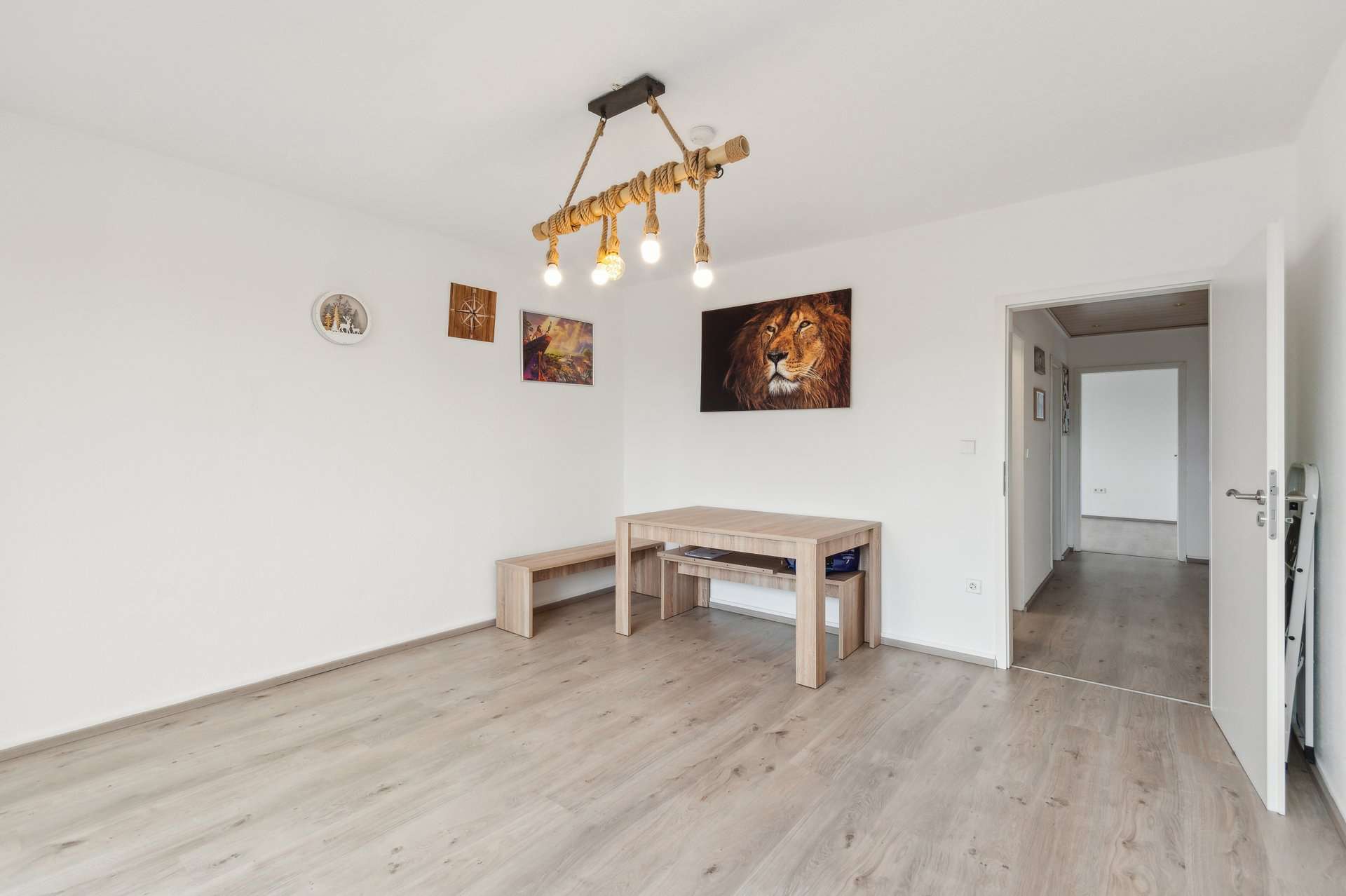 Freigezogene 2,5 Zimmer Wohnung mit toller Aufteilung, Balkon und optionaler Einbauküche in Dorsten – Ansicht 8
