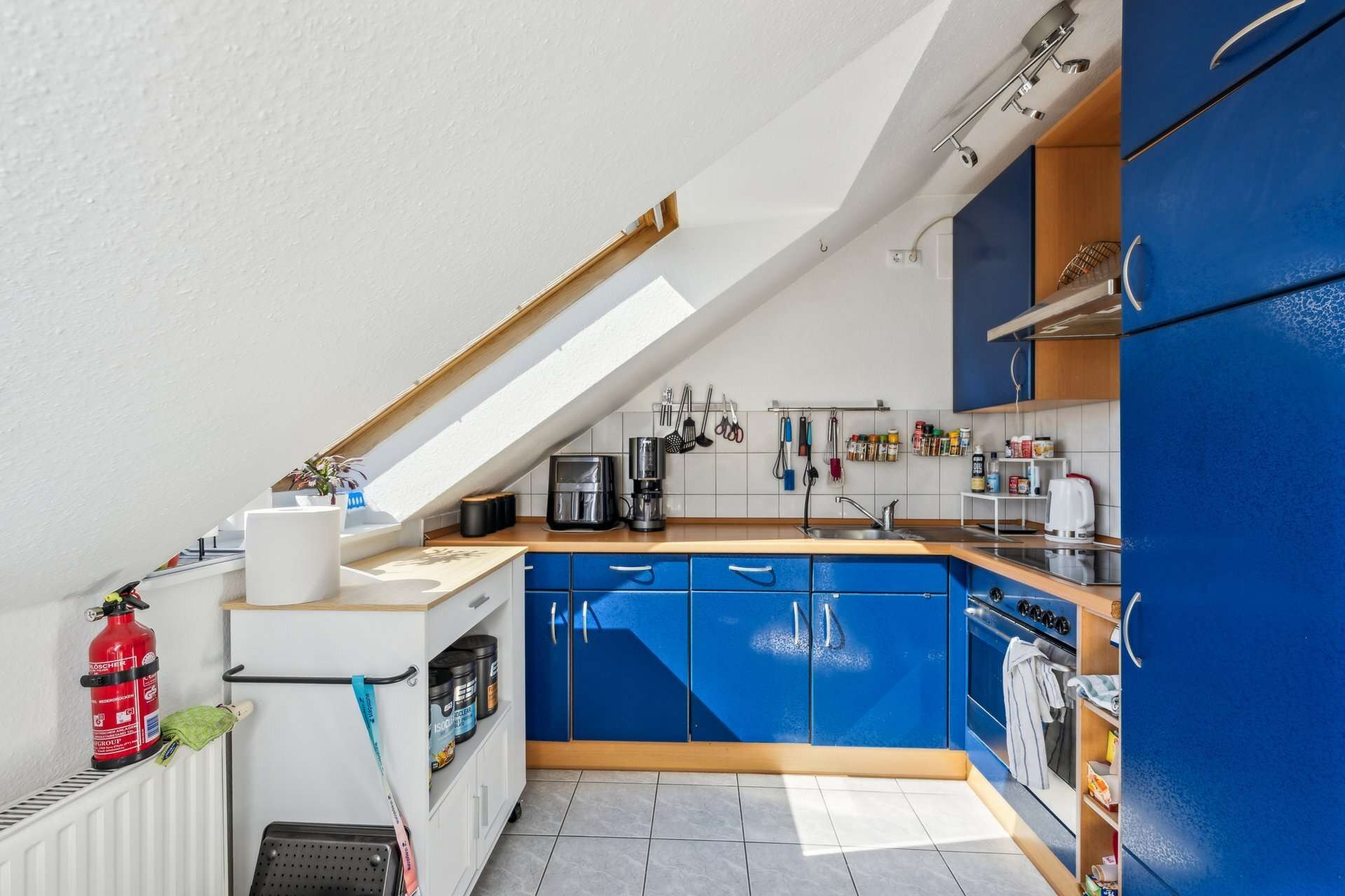 Modernes 2-Zimmer-Apartment mit Dachterrasse und TG-Stellplatz am Jröne Meerke in Neuss – Ansicht 3