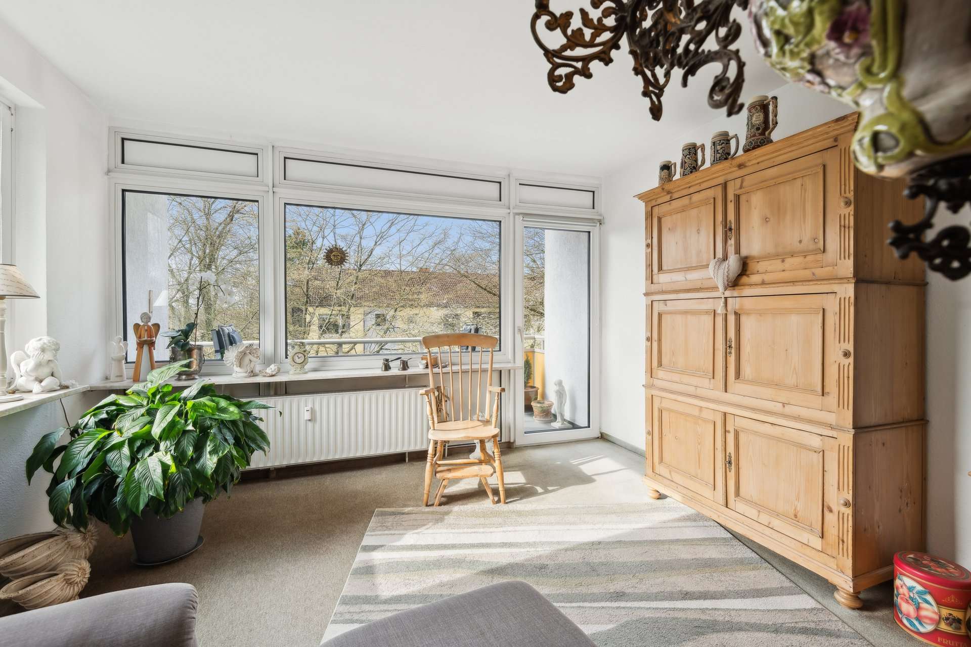 Charmante 3-Zimmer Wohnung mit Balkon und Stellplatz in ruhiger Lage von Knittkuhl in Düsseldorf – Ansicht 2