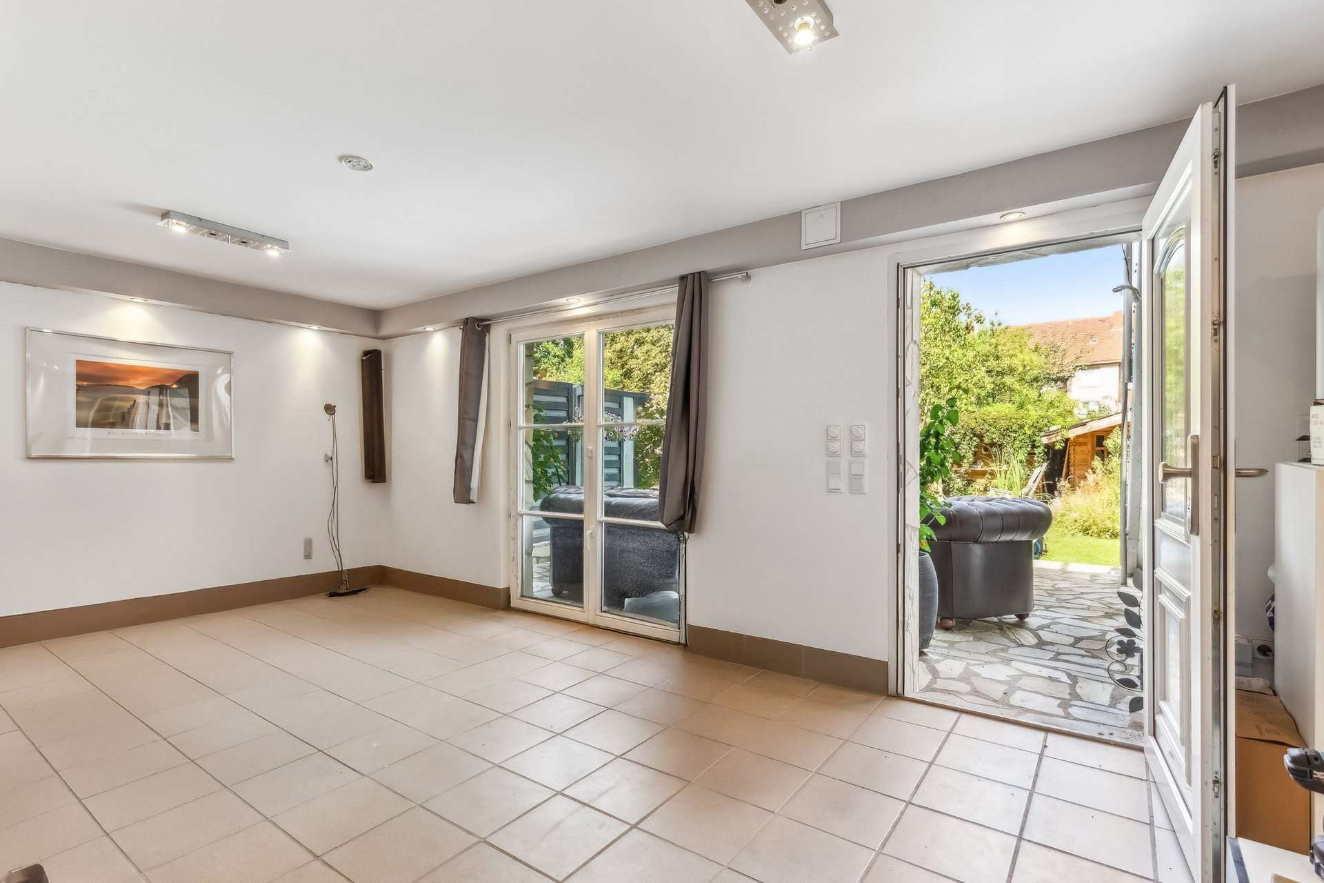 Mehr Raum als gedacht: Reiheneckhaus mit offenem Wohnen, Wintergarten, Garten und Pool in Bochum – Ansicht 25