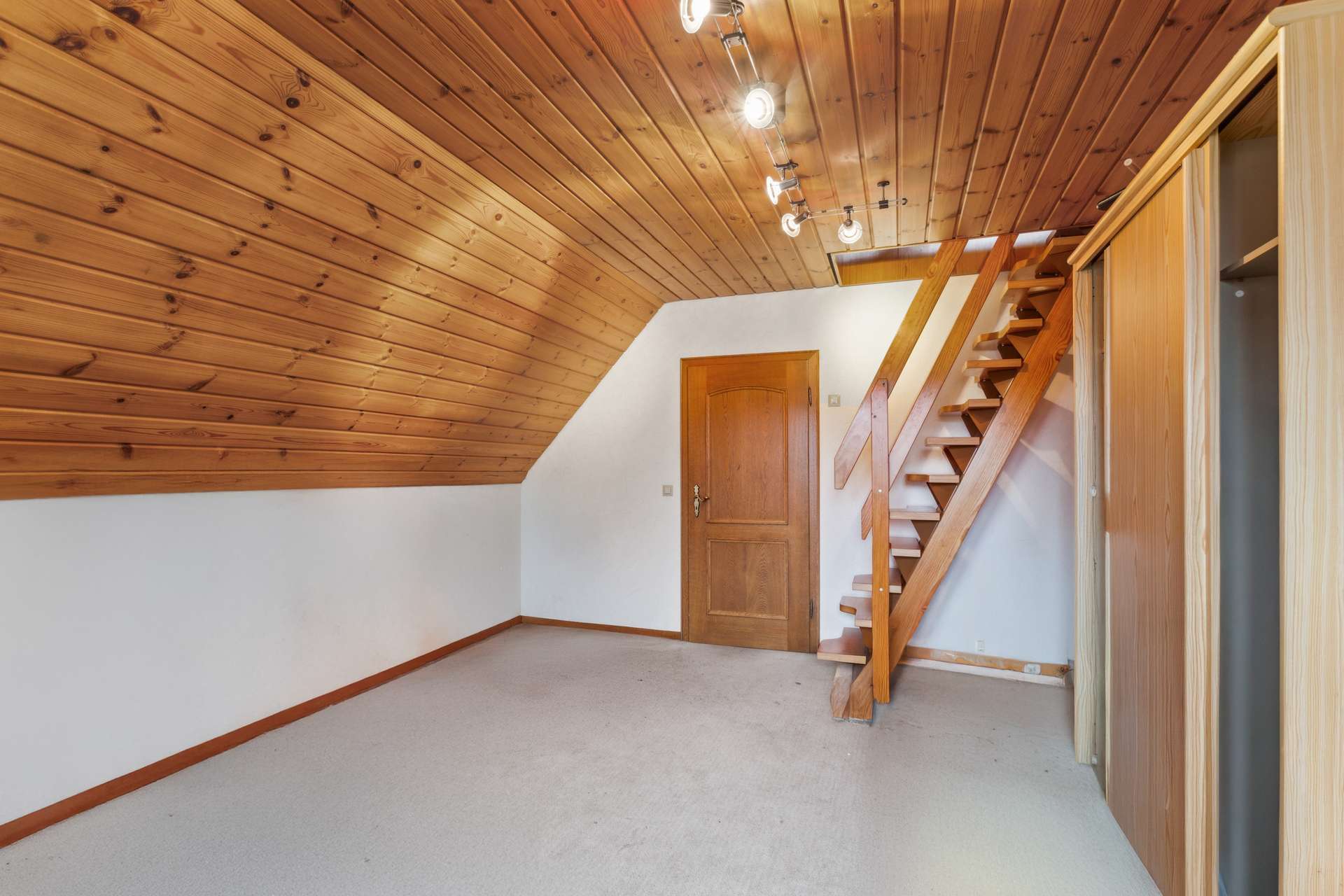 Einzigartiges Einfamilienhaus mit Kamin und separatem Bürotrakt – ideal für Wohnen und Arbeiten in Dorsten – Ansicht 24