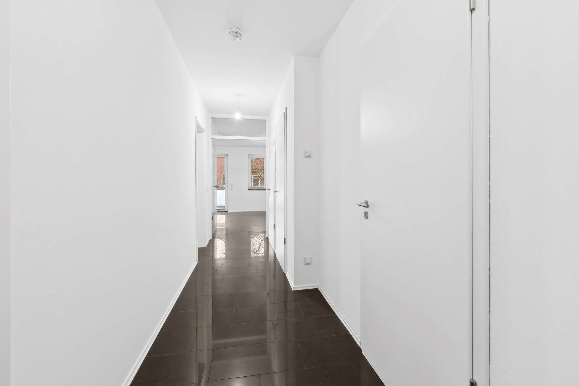 Stilvolle Wohnung im architektonisch anspruchsvollen Mehrfamilienhaus mit Aufzug und Balkon in Recklinghausen – Ansicht 10