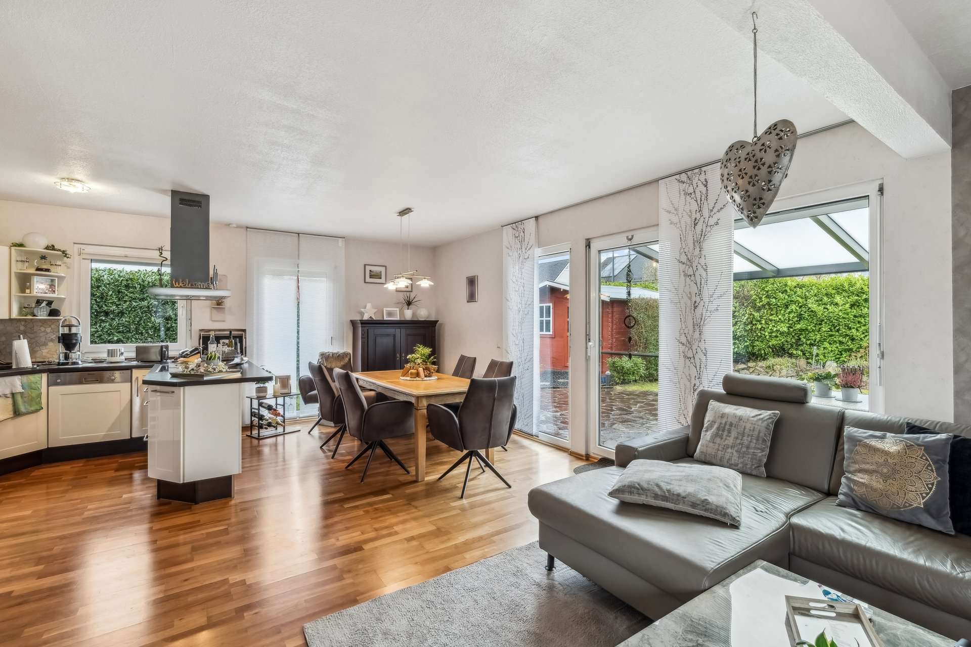Modernes Einfamilienhaus mit Terrasse und Garage in ruhiger Wohnlage in Herten – Ansicht 5