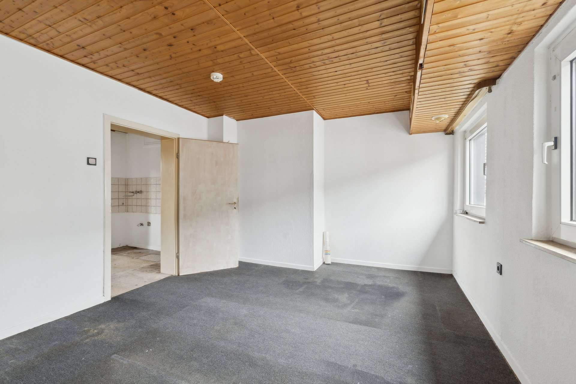 Leerstehende 2-Zimmer-Wohnung mit Potenzial für Ihre nächste Investition in Gladbeck – Ansicht 2