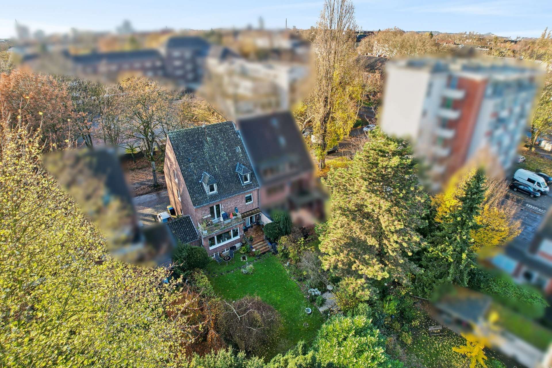 Zeitloses Dreifamilienhaus mit gepflegter Substanz und geschütztem Garten hinter dem Haus in Gelsenkirchen – Ansicht 24