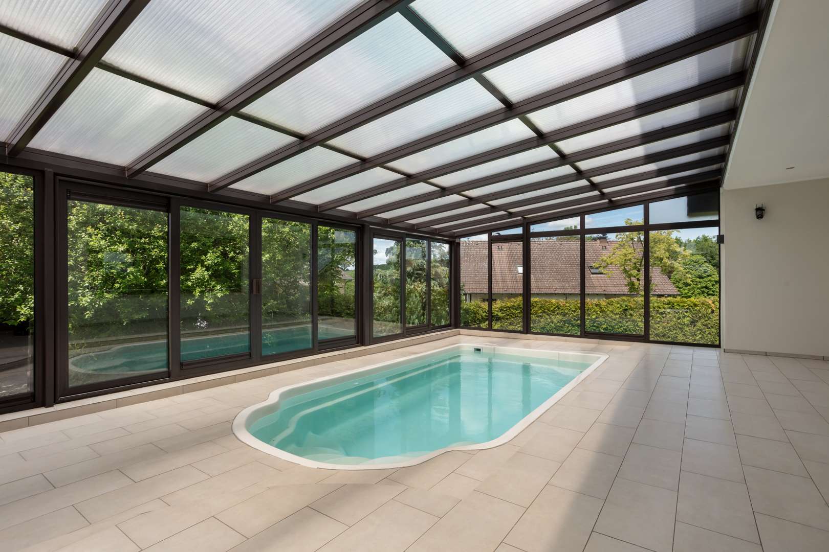 Hochwertiges Einfamilienhaus mit Pool, Sauna, weitläufigem Garten, Terrassenflächen und Doppelgarage in Rüthen – Ansicht 2