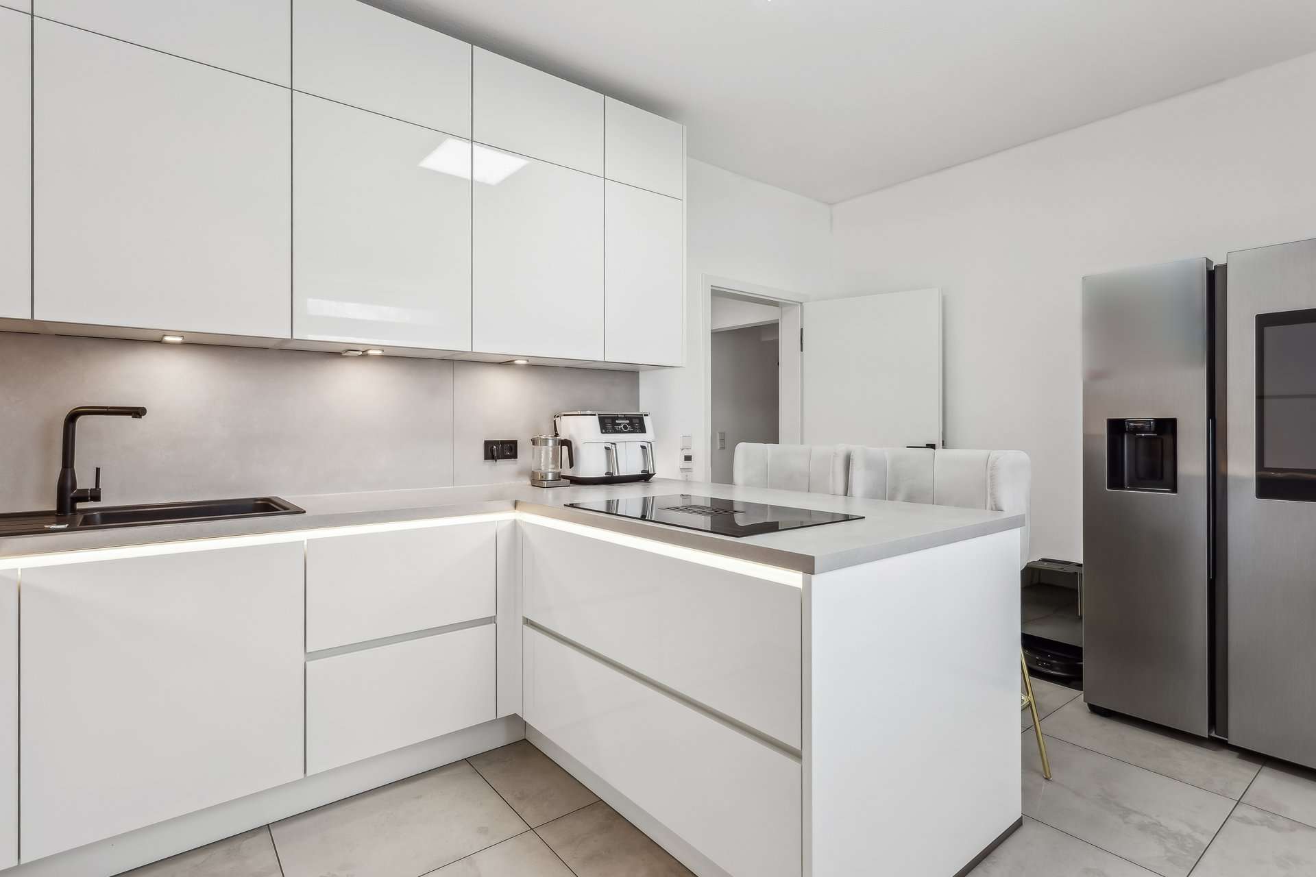 Modernes Wohnen mit Smart-Home, Kamin & Garten –  hochwertig ausgestattete Doppelhaushälfte in Castrop-Rauxel – Ansicht 8