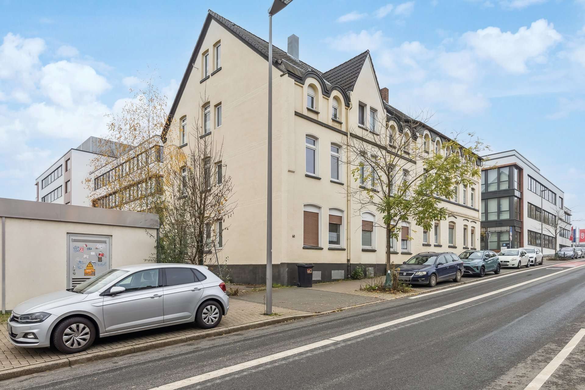 Freigezogenes Mehrfamilienhaus-Ensemble mit Entwicklungspotenzial und flexiblen Möglichkeiten in Bochum – Ansicht 2