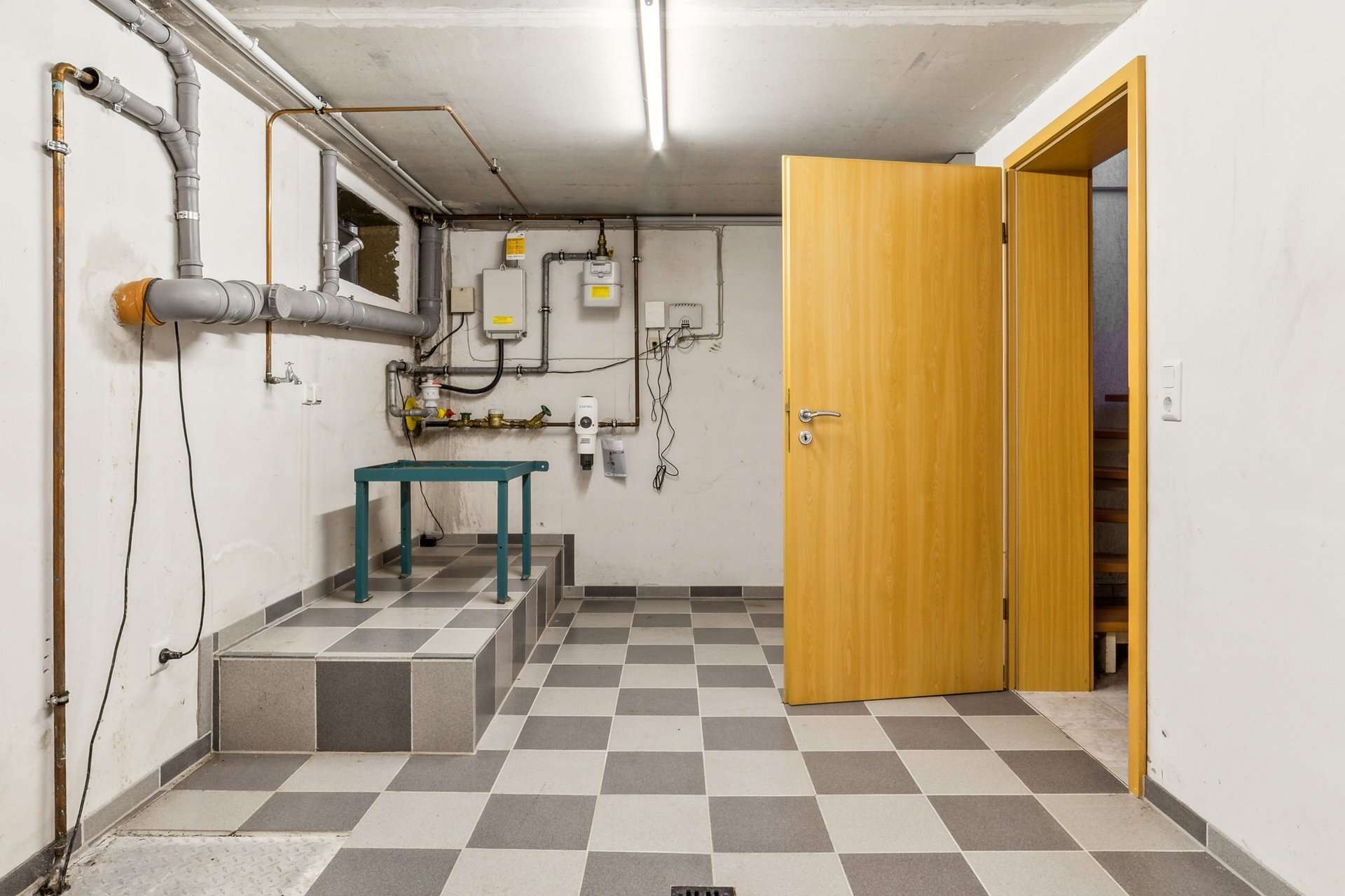 Reihenmittelhaus mit ca. 133 m² Wohnfläche, drei Ebenen, Keller und ausgebautem Spitzboden in Holzwickede – Ansicht 28