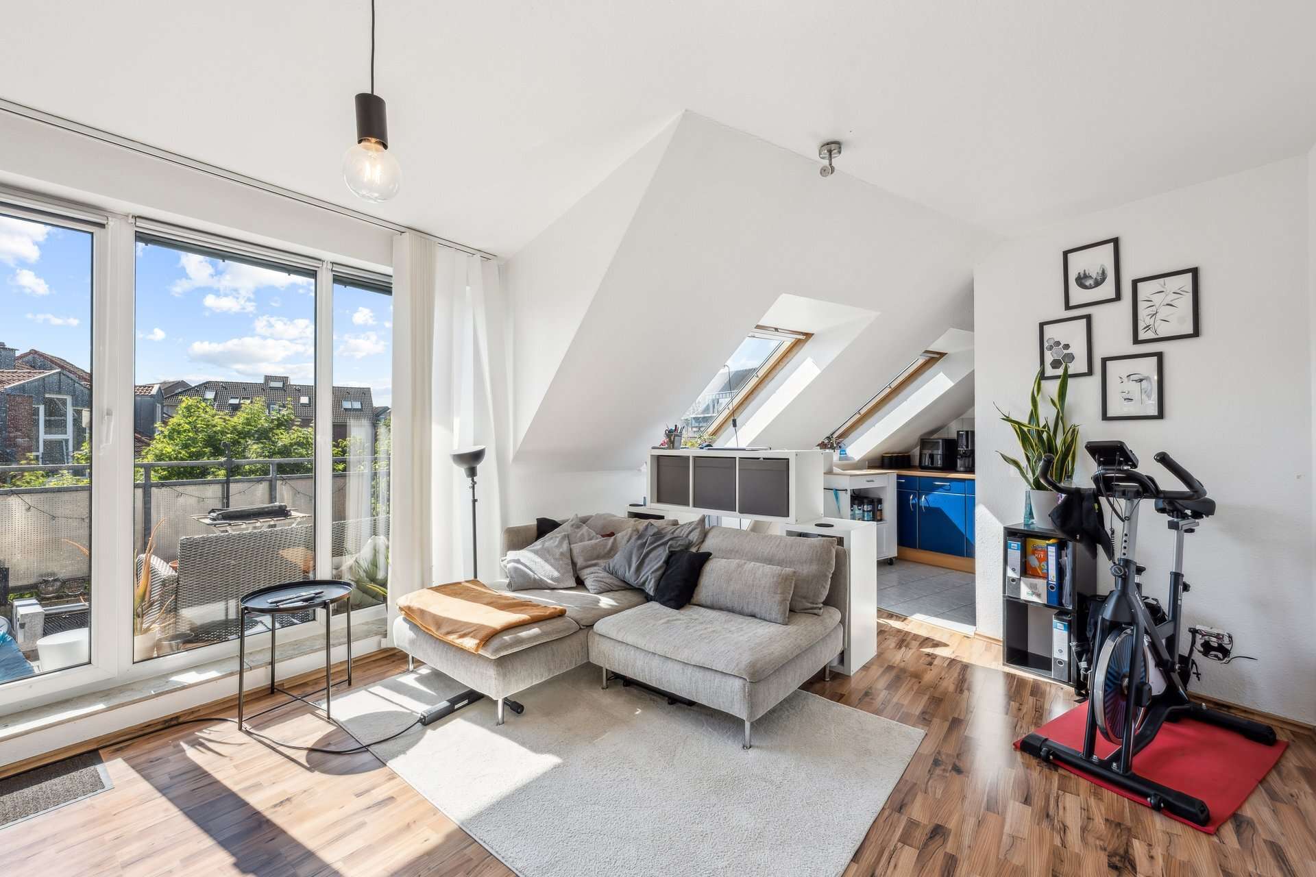 Modernes 2-Zimmer-Apartment mit Dachterrasse und TG-Stellplatz am Jröne Meerke in Neuss – Ansicht 2