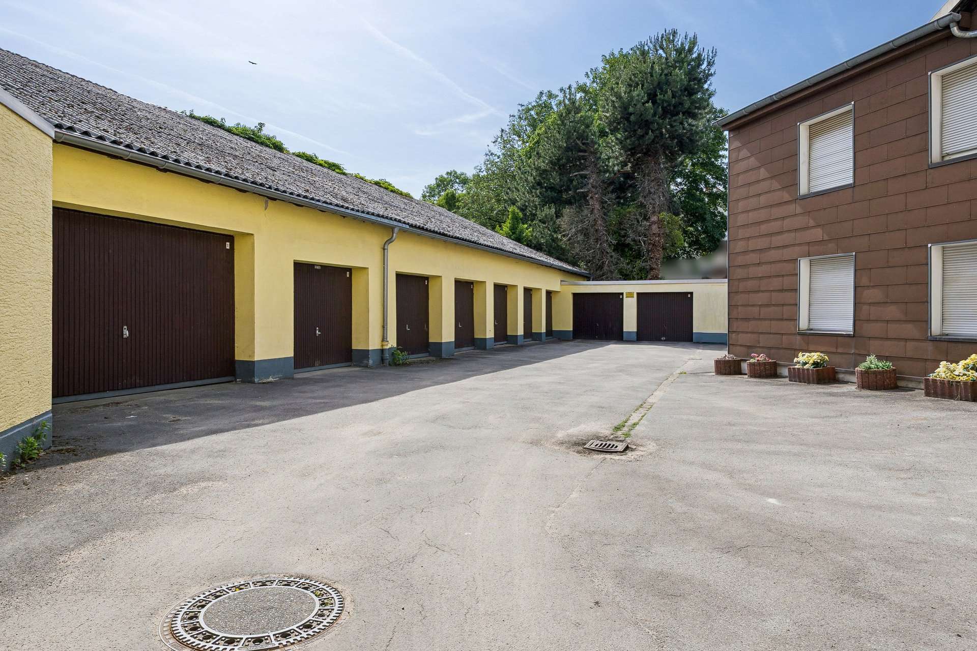 Mehrfamilienhaus mit sieben Wohneinheiten, neun Garagen und zusätzlichem Mietsteigerungspotenzial in Witten – Ansicht 14