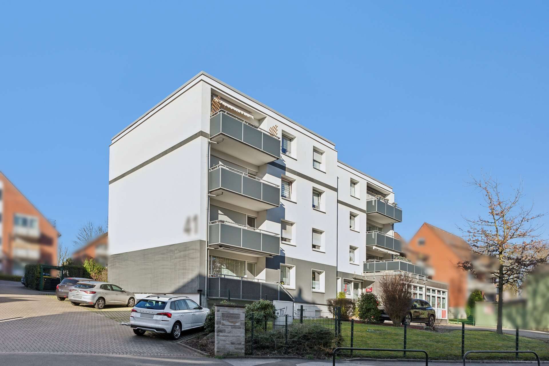 Wohn- und Geschäftshaus mit hervorragendem Modernisierungsstand | 4 Garagen + 10 Stellplätze in Dortmund – Ansicht 2