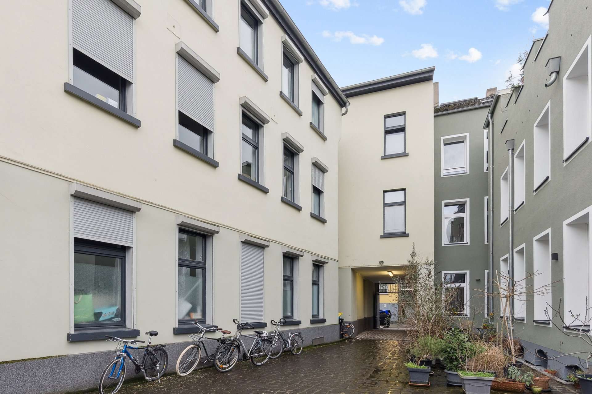 Wohn & Geschäftshaus – 2020 kernsanierte Kapitalanlage in zentraler Lage von Krefeld