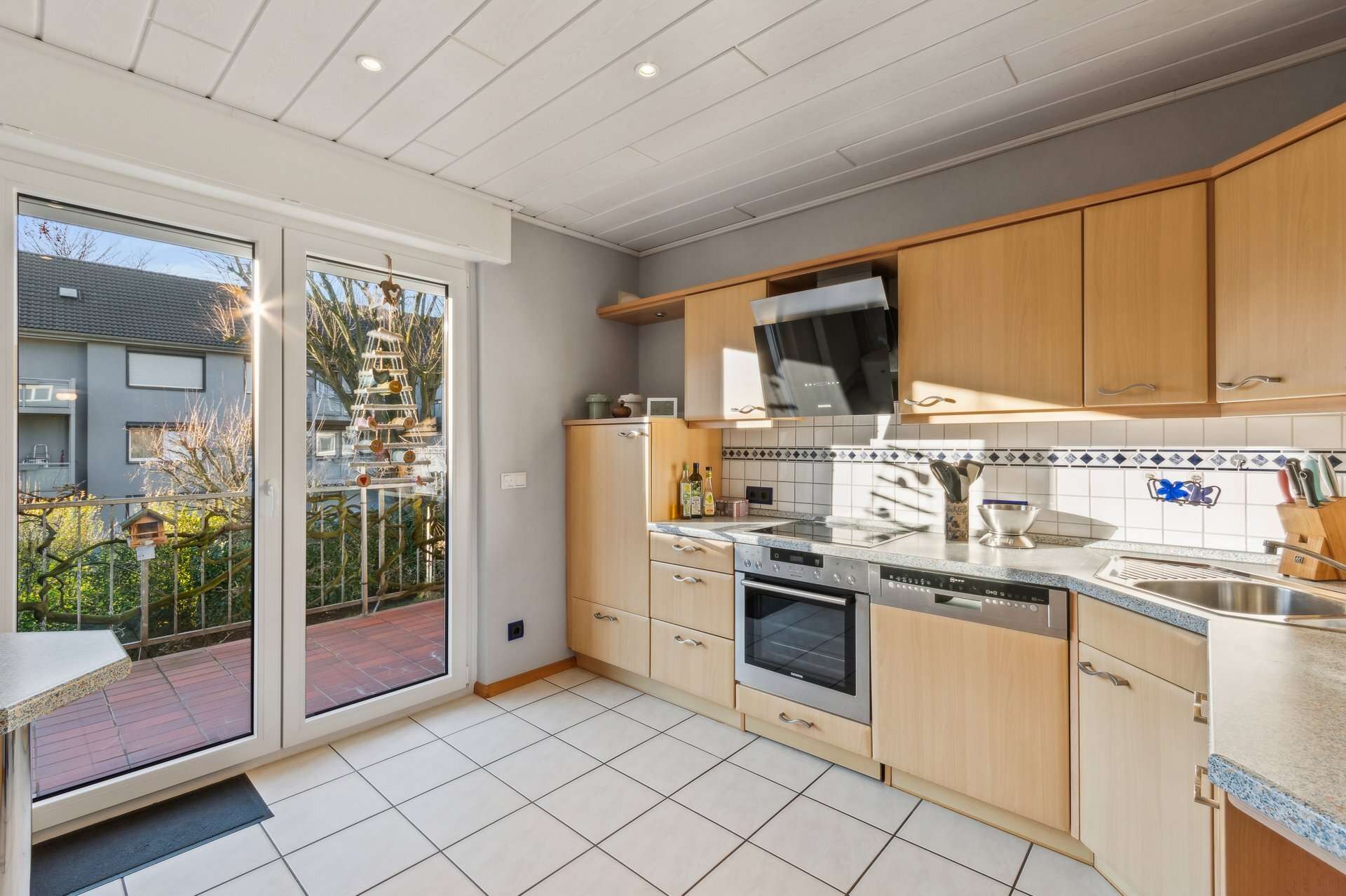 Helle Maisonettewohnung mit Balkon, Terrasse und Gemeinschaftsgarten auf Erbbaurechtsgrundstück in Gladbeck – Ansicht 9