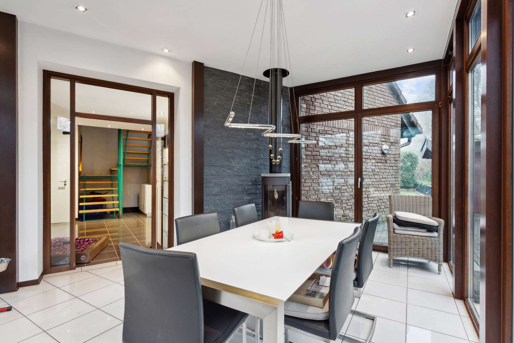 Reihenendhaus mit Wintergarten, hochwertigem Bad und offenem Wohnbereich mit mehreren Terrassen in Marl – Ansicht 7