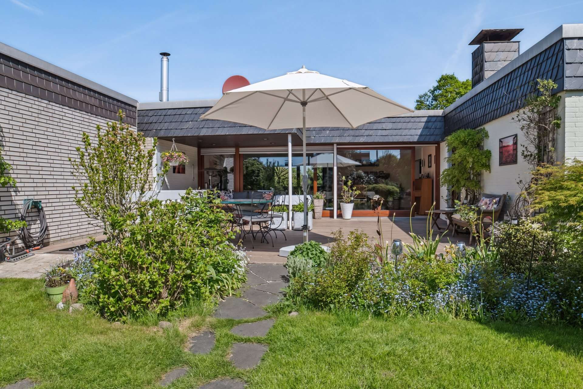 Großzügiger Bungalow am Feldrand mit über 200 m² Wohnfläche, Kamin, Garten und wertiger Ausstattung in Dorsten – Ansicht 29