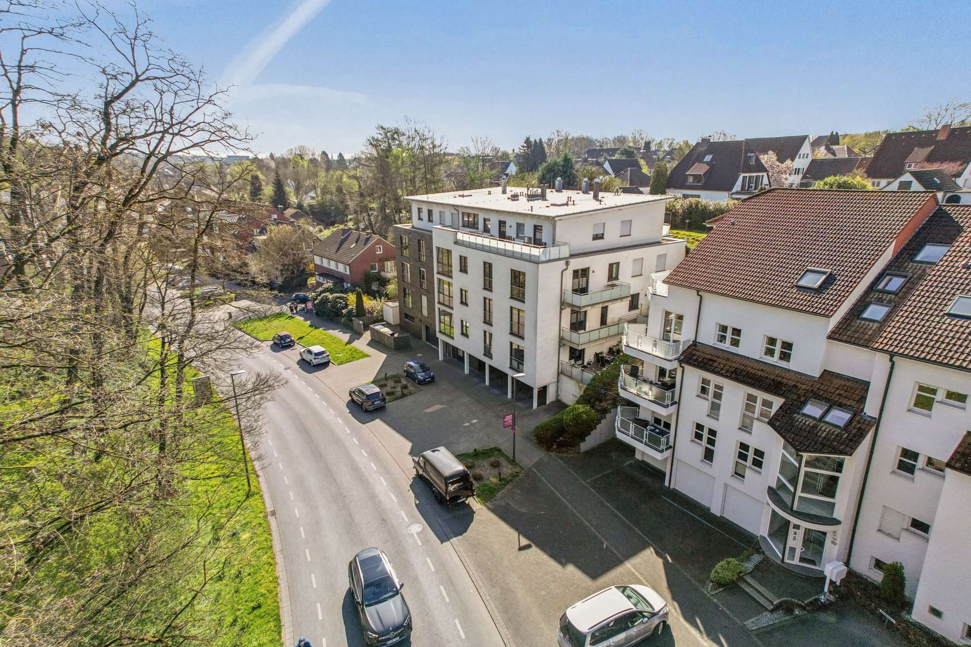 Stilvolle Wohnung im architektonisch anspruchsvollen Mehrfamilienhaus mit Aufzug und Balkon in Recklinghausen – Ansicht 23