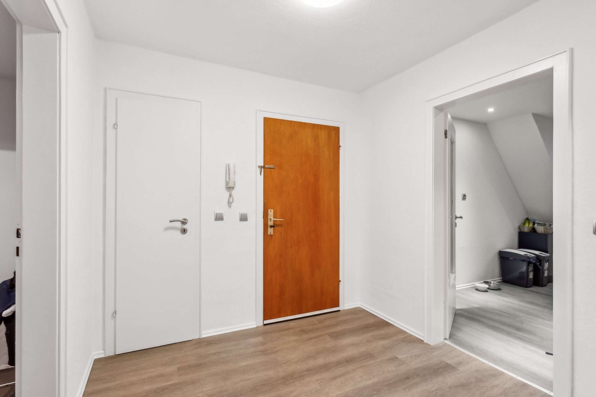 Attraktive Dachgeschosswohnung: Modernisiert, vermietet und mit Garage in guter Lage in Castrop-Rauxel – Ansicht 6
