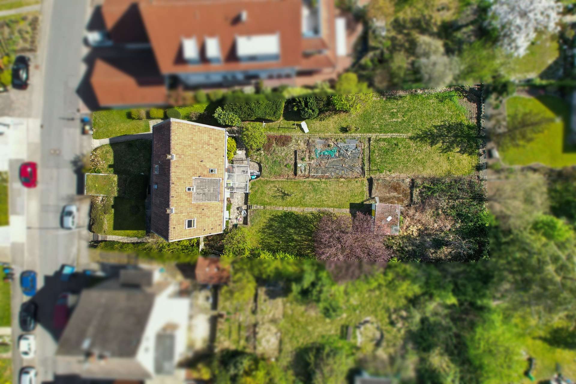 Charmantes Haus in hervorragender Lage mit Gartenidylle und zwei vermieteten Einheiten im DG in Witten – Ansicht 3