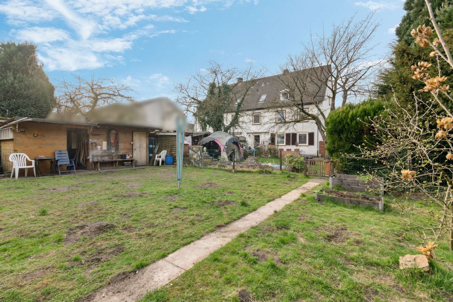 Familienglück oder Kapitalanlage: Großzügiges Zweifamilienhaus mit Charme in Marl in Marl – Ansicht 2