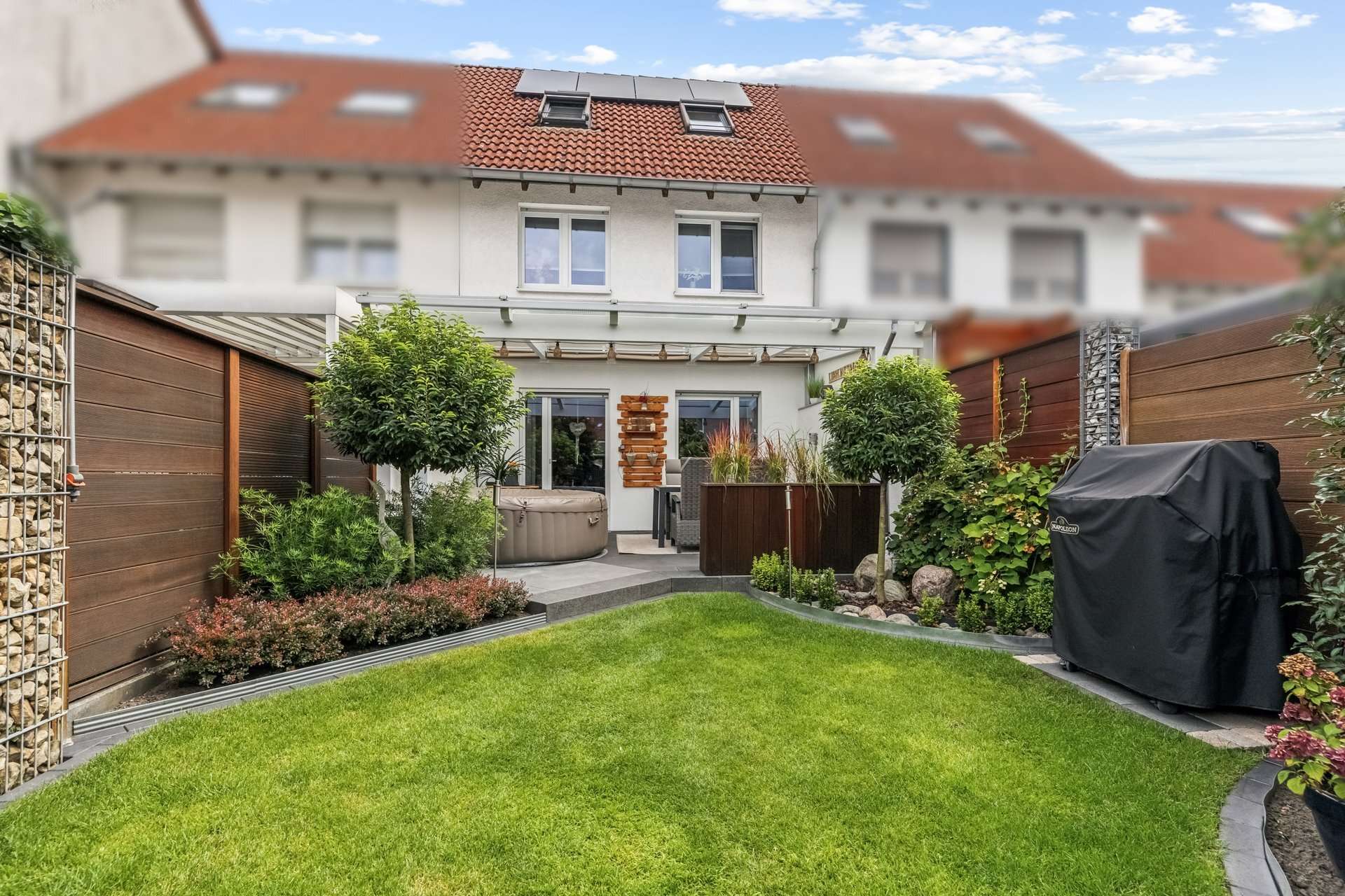 Wohlfühl-Oase mit Gartenidylle: Reihenhaus mit Solaranlage, Garage & viel Platz unterm Dach in Recklinghausen – Ansicht 3