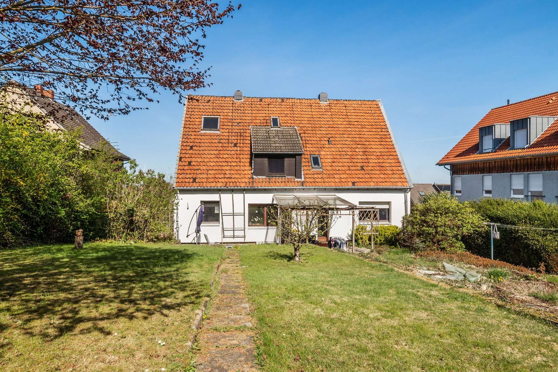 Charmantes Haus in hervorragender Lage mit Gartenidylle und zwei vermieteten Einheiten im DG in Witten – Ansicht 27