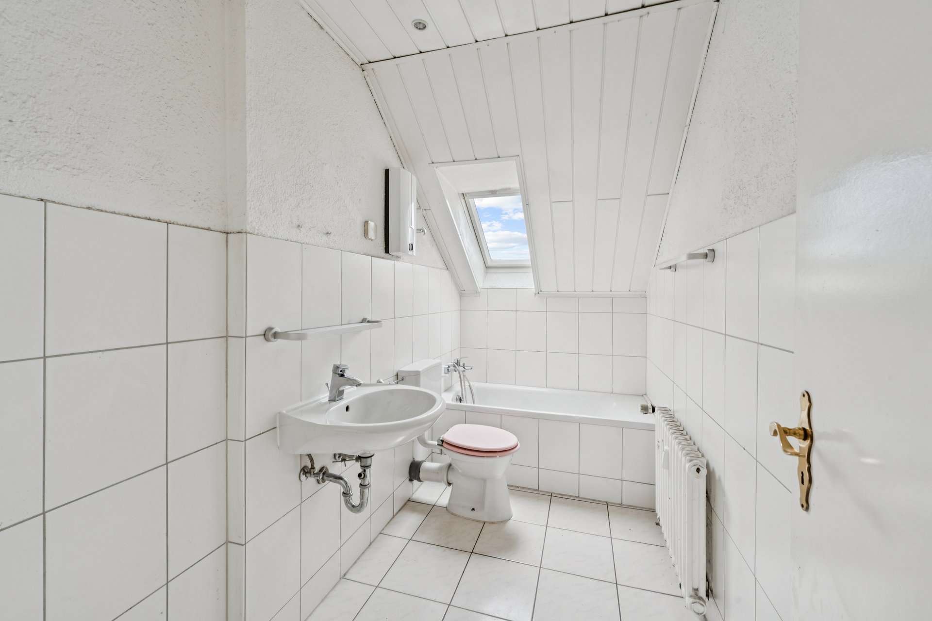 Kompaktes 1-Zimmer-Appartment mit Entwicklungspotenzial in gepflegter Wohnlage in Oberhausen in Oberhausen – Ansicht 6
