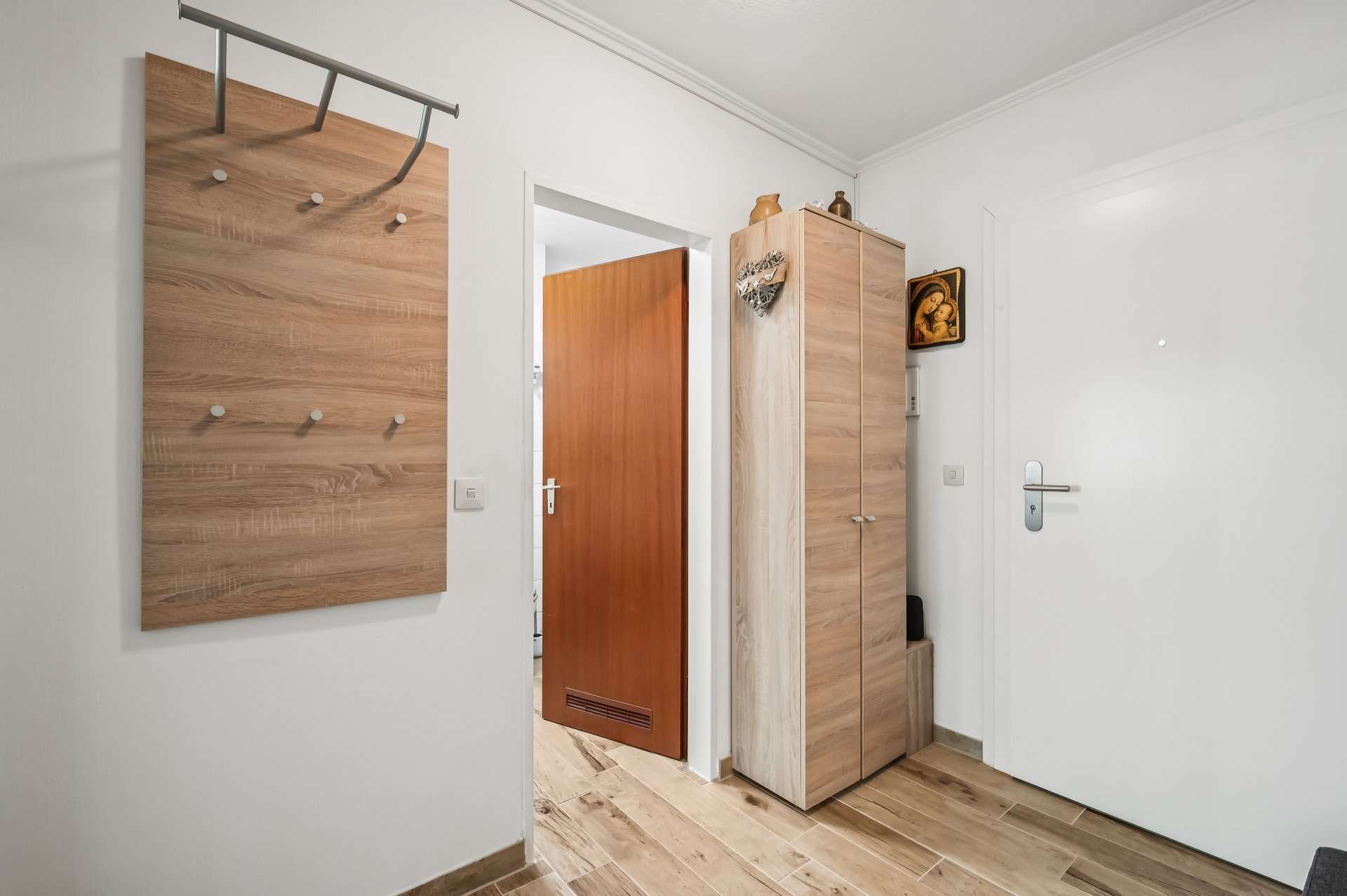 Modernisiert. Ruhig gelegen. Sofort wohlfühlen – Stilvolle 2-Zimmer-Wohnung mit hübscher Loggia in Mönchengladbach – Ansicht 6