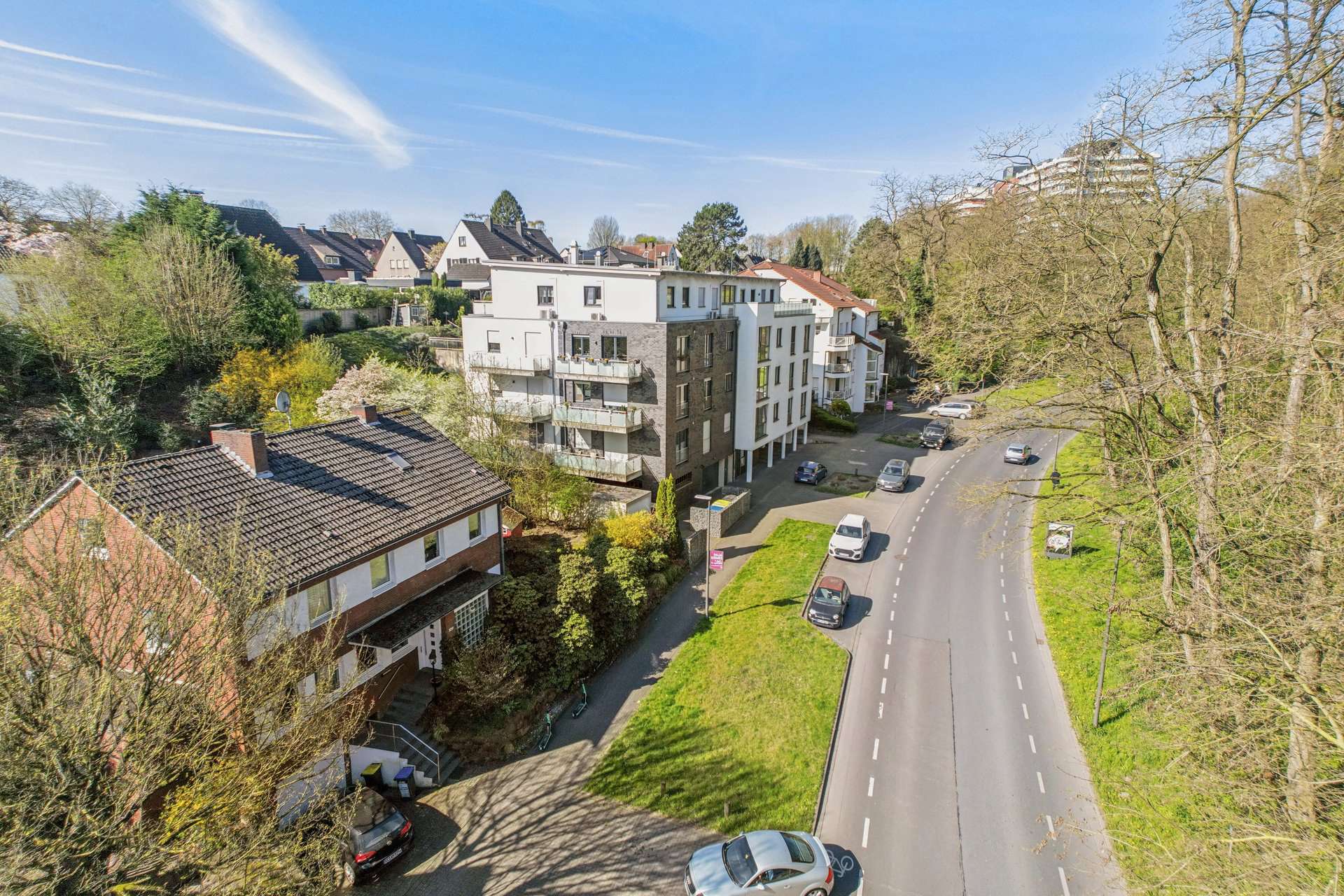 Stilvolle Wohnung im architektonisch anspruchsvollen Mehrfamilienhaus mit Aufzug und Balkon in Recklinghausen – Ansicht 22
