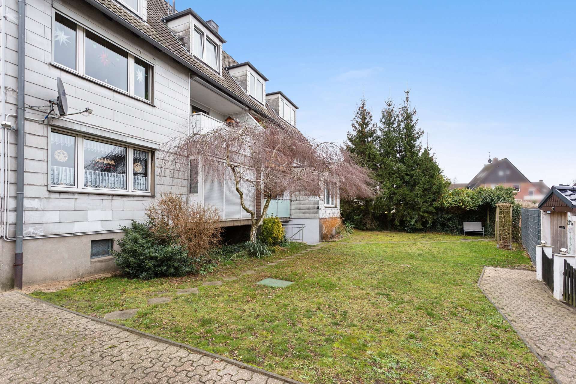 Attraktive Dachgeschosswohnung: Modernisiert, vermietet und mit Garage in guter Lage in Castrop-Rauxel – Ansicht 8