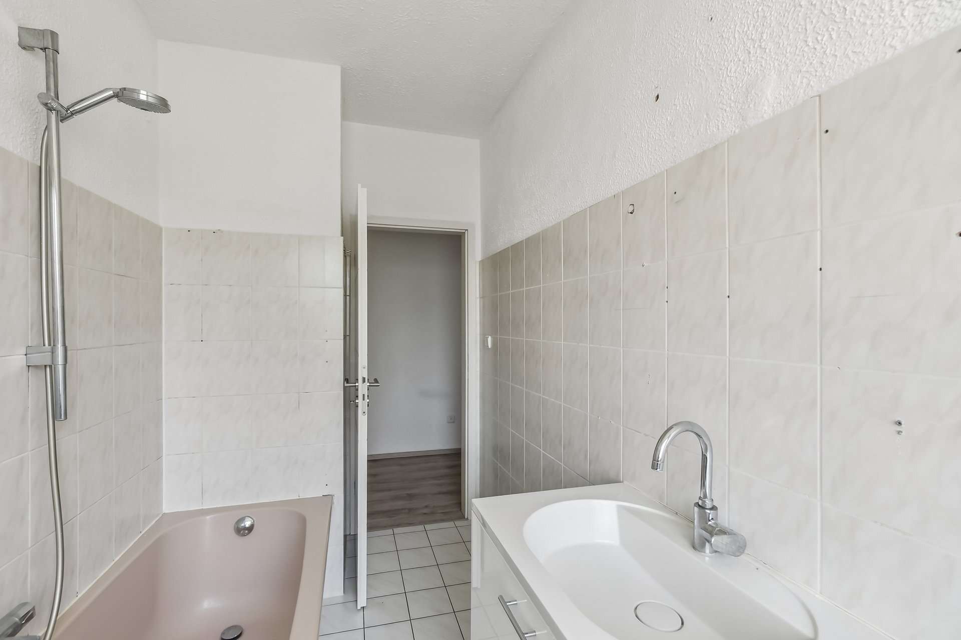 4 Zimmer - Ideale Familienwohnung mit neuw. Küche, zentral in Mönchengladbach in Mönchengladbach – Ansicht 18