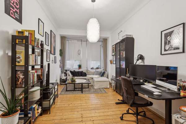 2-Zimmer-Etagenwohnung mit historischem Altbaucharme und zeitgemäßer Ausstattung