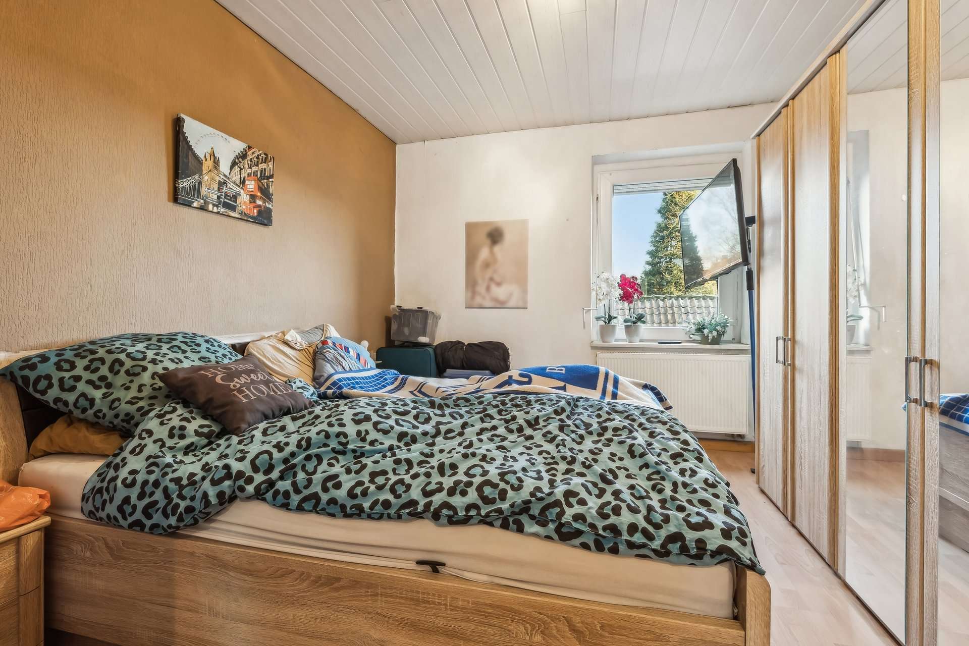 Viel Platz zum Leben – 4-Zimmer-Wohnung mit Garage im ruhigen Dreifamilienhaus in Bochum – Ansicht 6