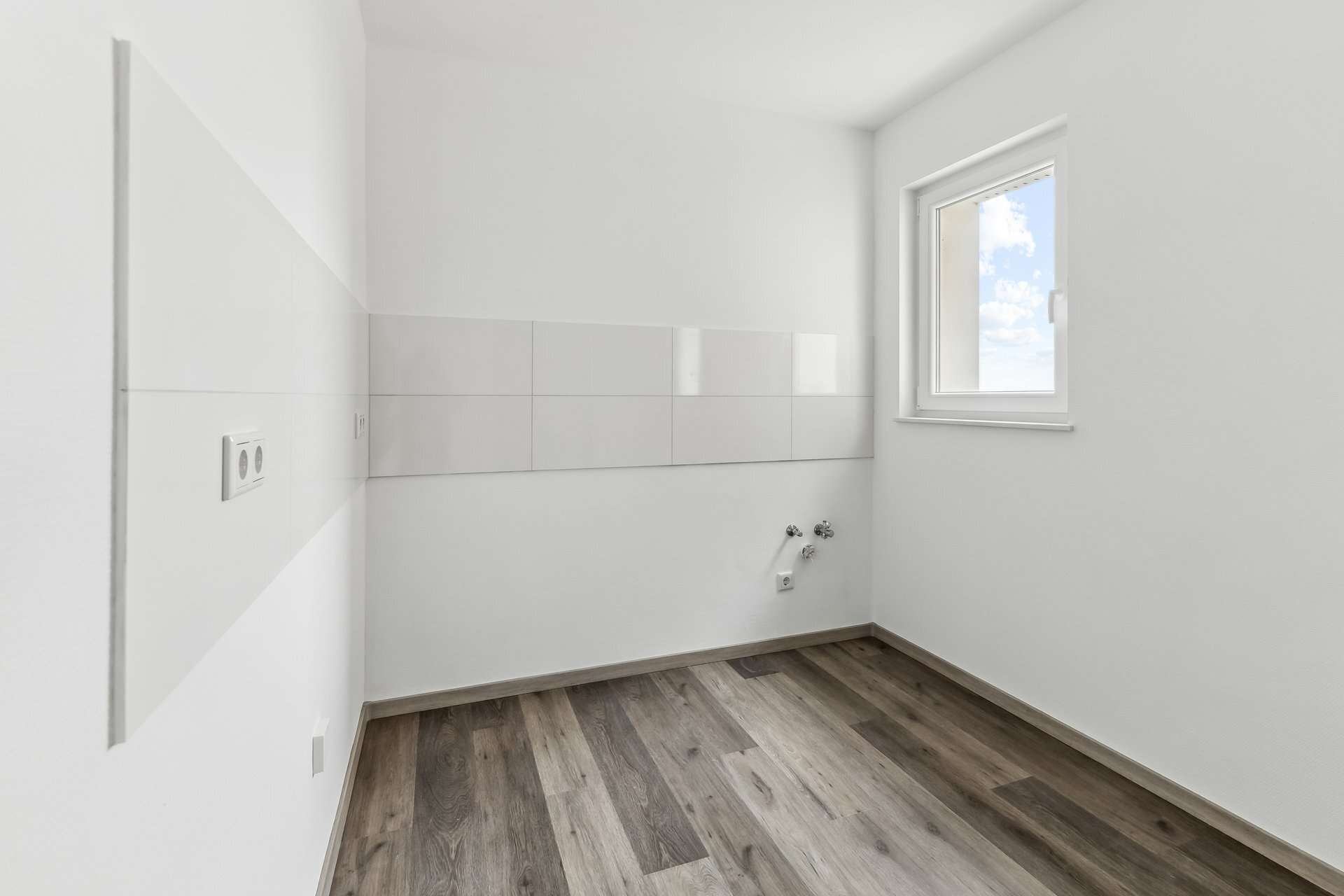 Hochmodern sanierte Etagenwohnung mit Weitblick – attraktiv für Selbstnutzer und Kapitalanleger in Oberhausen – Ansicht 4