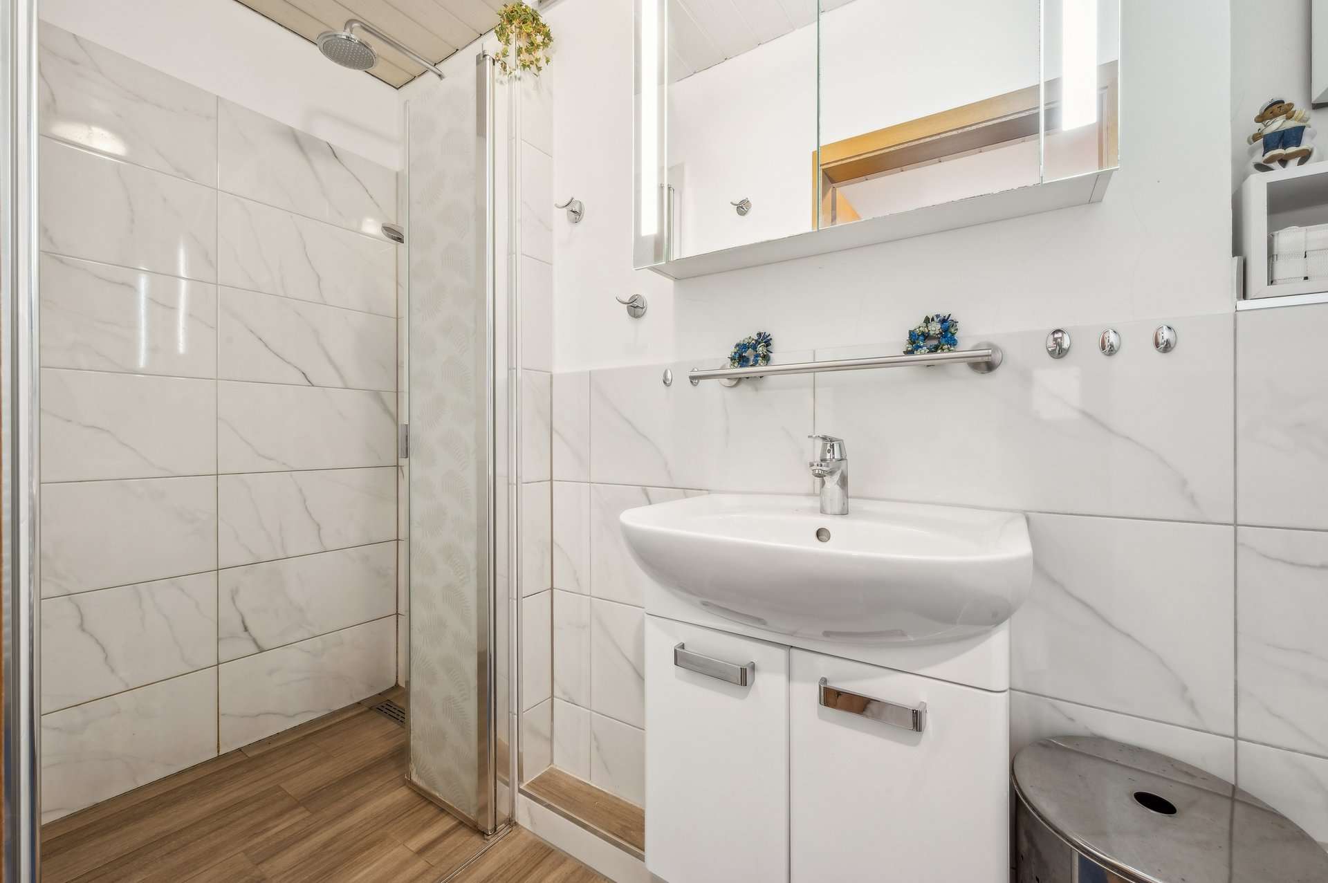Stilvolle 2,5-Zimmer-Wohnung mit großer Einbauküche und Sonnenbalkon in Dormagen – Ansicht 7
