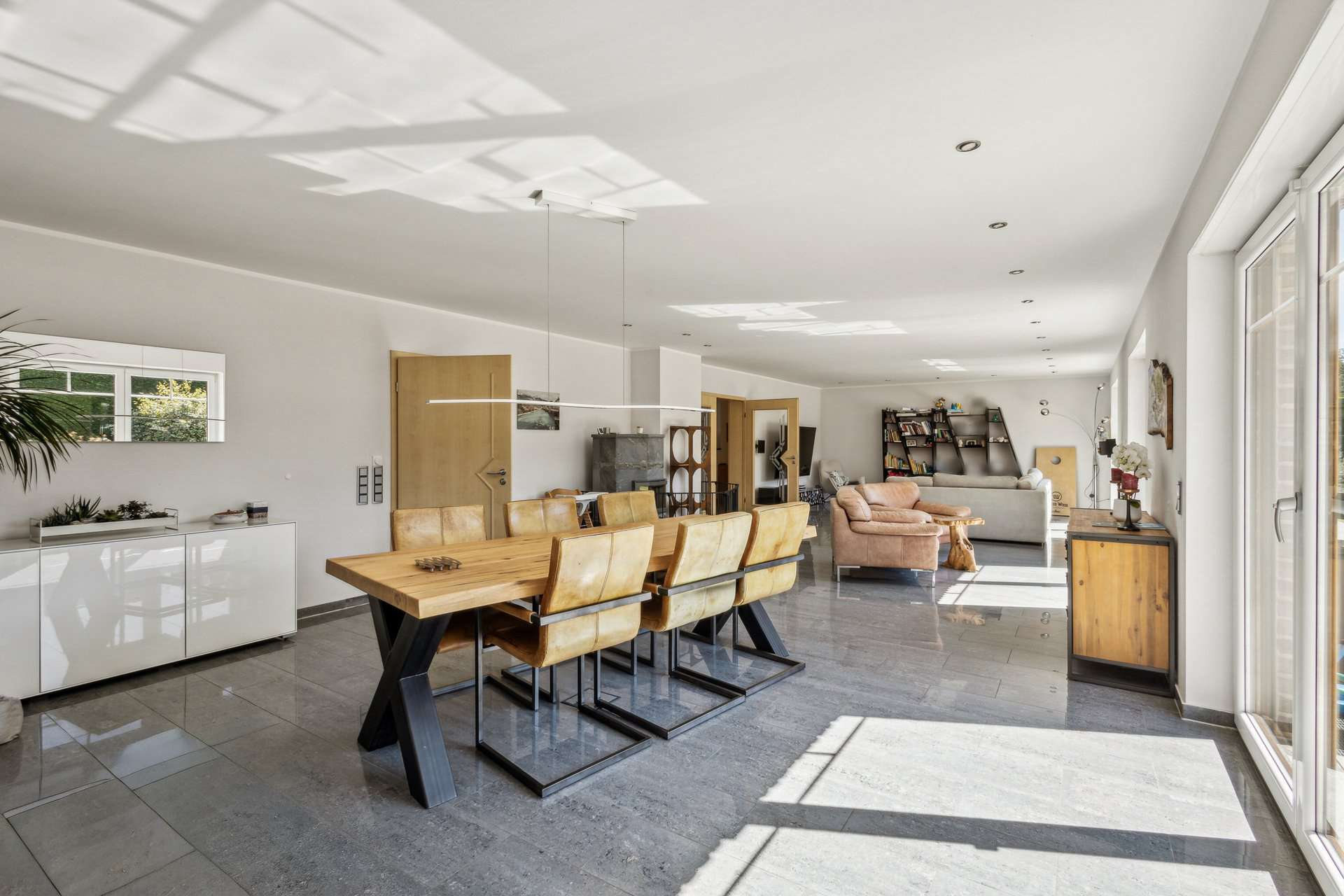 Für den gehobenen Geschmack: Luxusanwesen mit Einliegerwohnung  & Erweiterungsmöglichkeiten in Jüchen-Holz – Ansicht 5