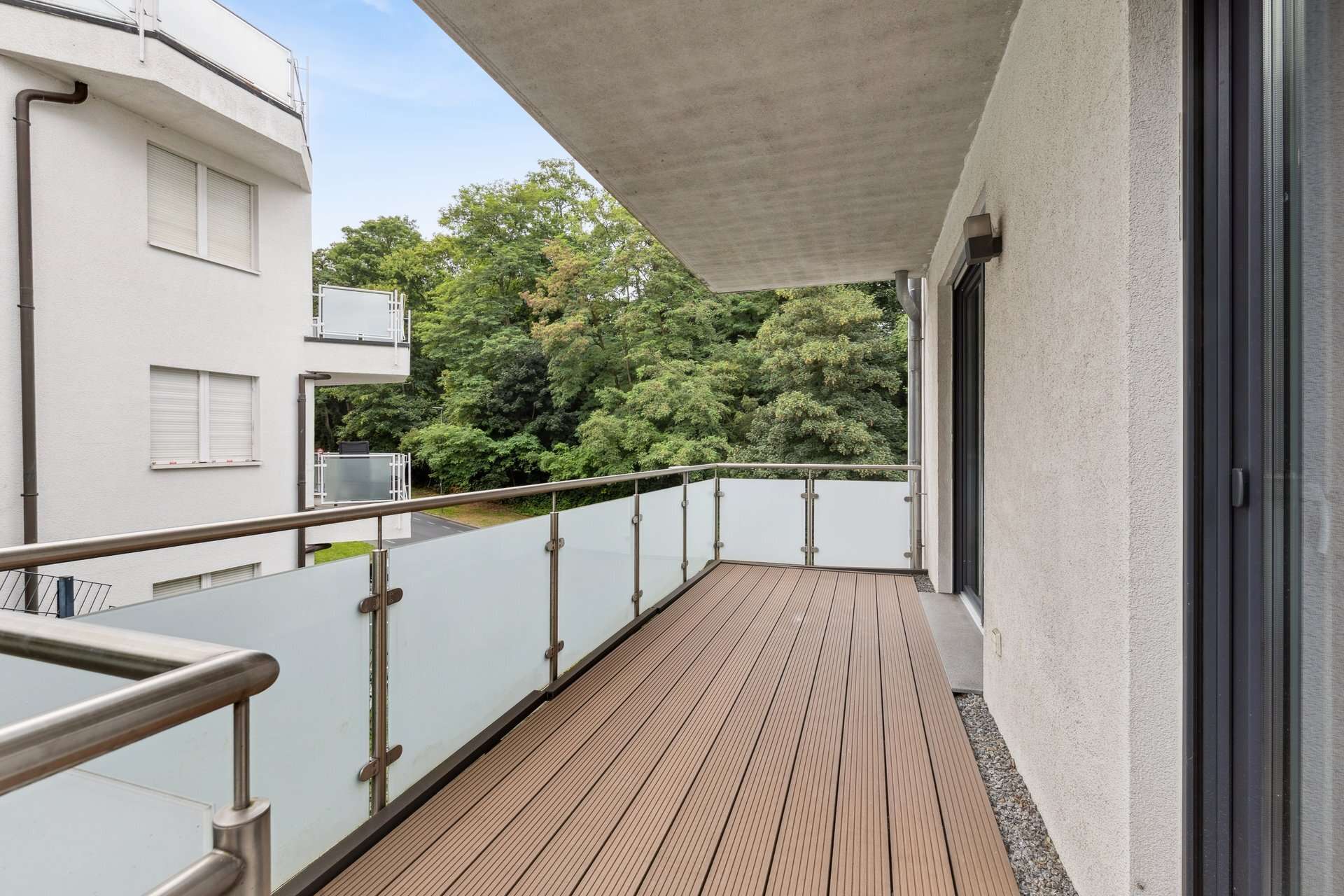 Repräsentative Eigentumswohnung mit Balkon, Terrasse und Tiefgarage direkt am Rosengarten in Recklinghausen – Ansicht 5