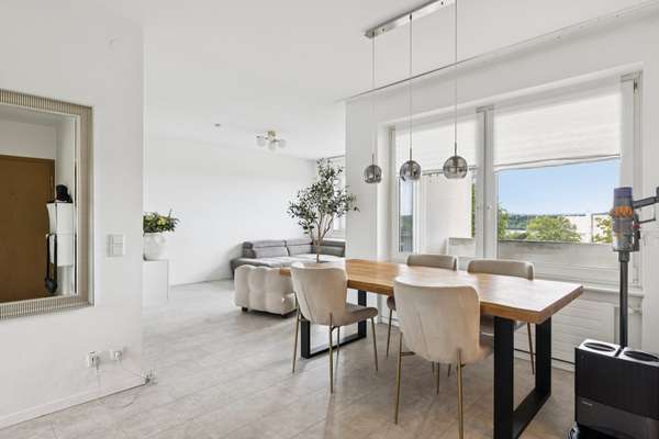 Modernisierte Eigentumswohnung mit Balkon – ideal für Eigennutzer und Kapitalanleger