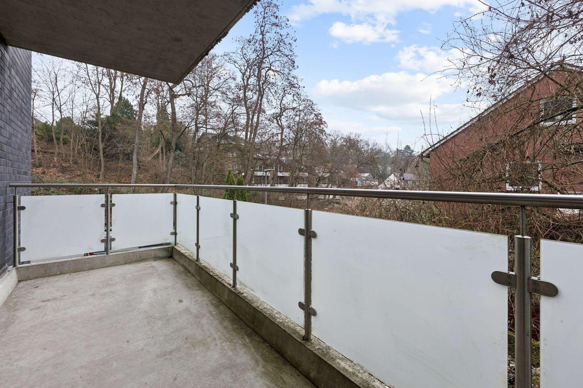 Stilvolle Wohnung im architektonisch anspruchsvollen Mehrfamilienhaus mit Aufzug und Balkon in Recklinghausen – Ansicht 6