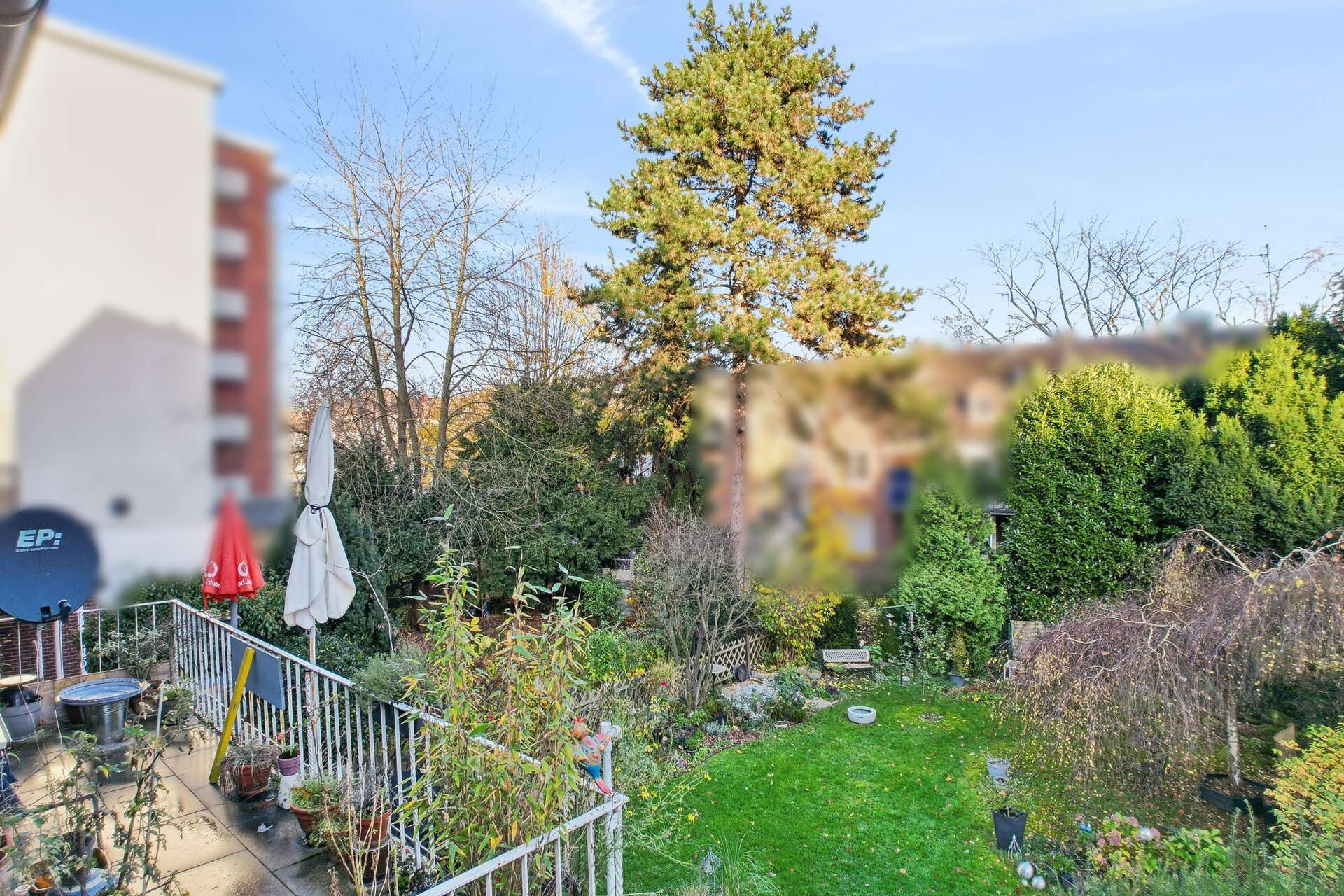 Zeitloses Dreifamilienhaus mit gepflegter Substanz und geschütztem Garten hinter dem Haus in Gelsenkirchen – Ansicht 27