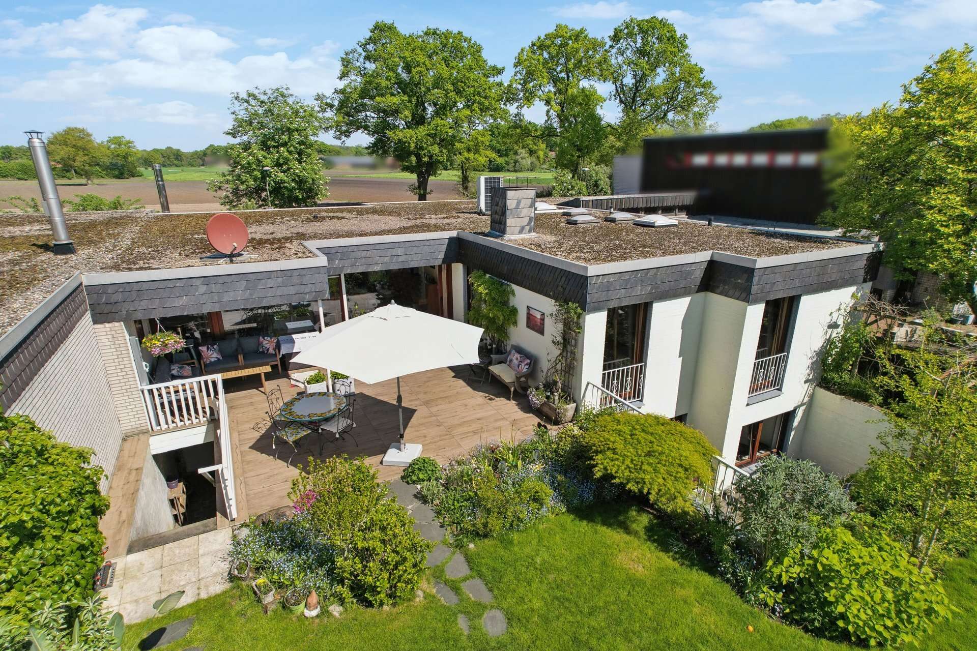 Großzügiger Bungalow am Feldrand mit über 200 m² Wohnfläche, Kamin, Garten und wertiger Ausstattung in Dorsten – Ansicht 32