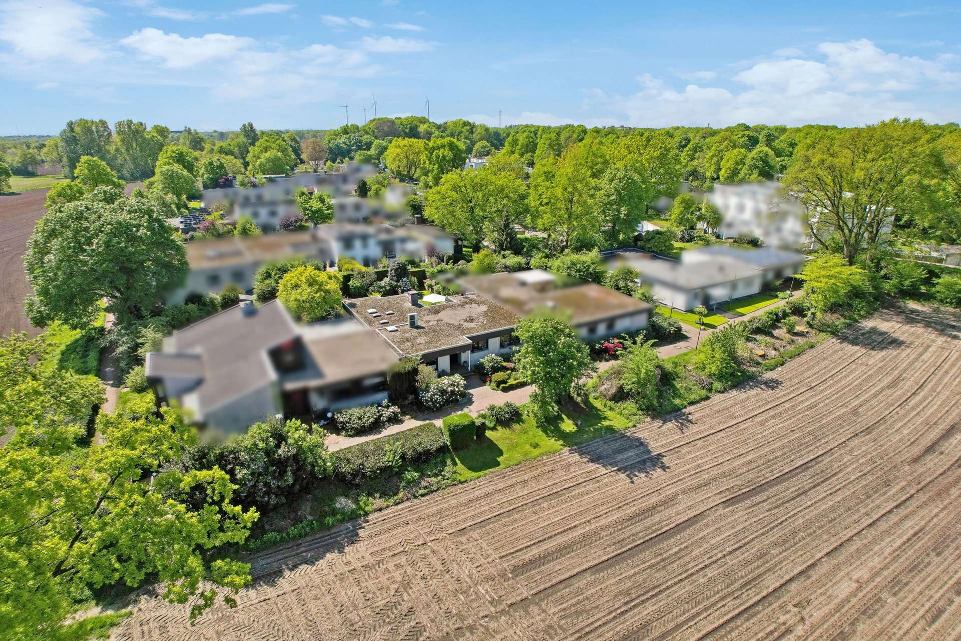 Großzügiger Bungalow am Feldrand mit über 200 m² Wohnfläche, Kamin, Garten und wertiger Ausstattung in Dorsten – Ansicht 36