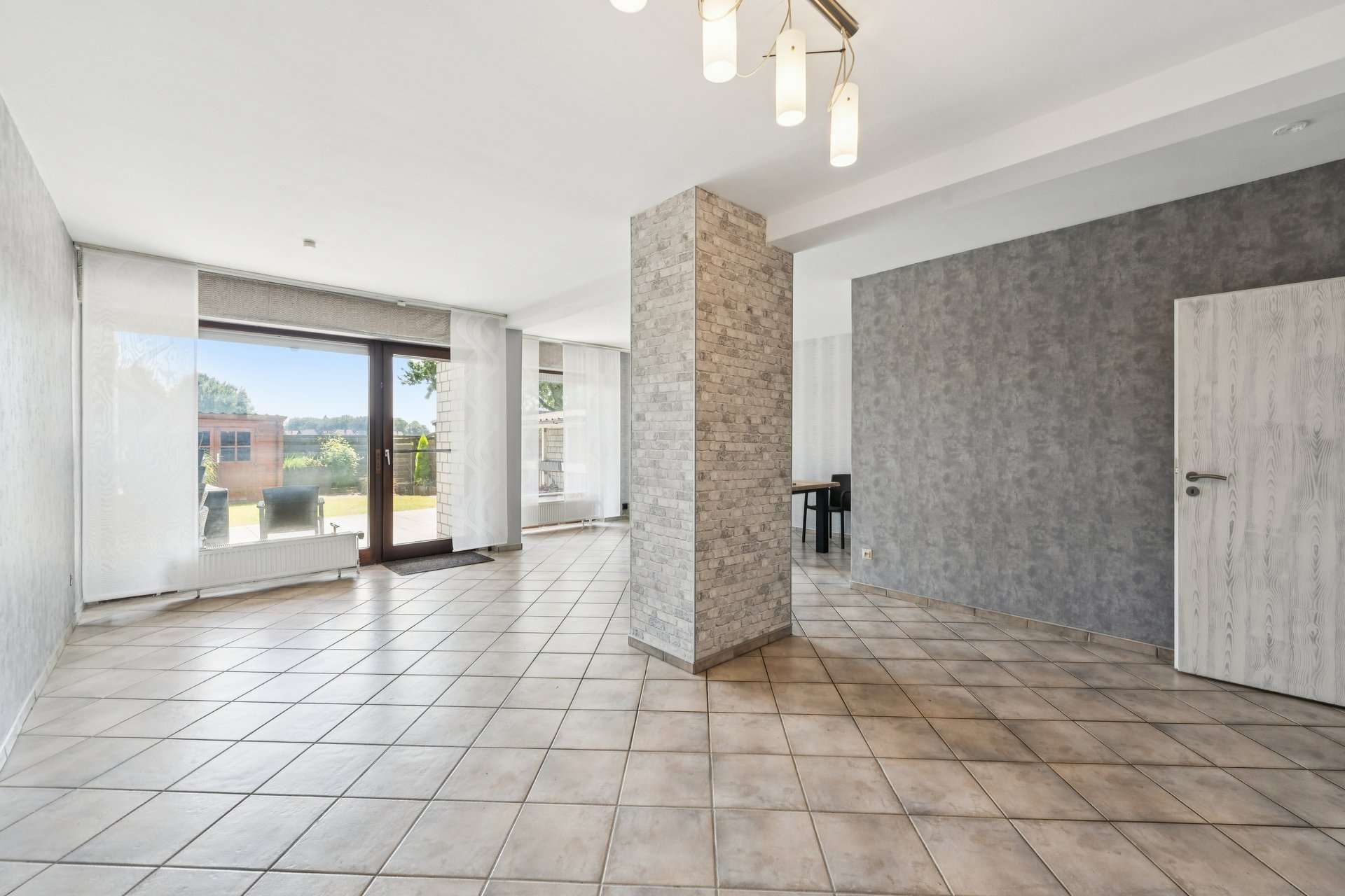 Reihenmittelhaus mit großzügigem Platzangebot, ausgebautem Dachgeschoss - günstige Erbpacht in Dorsten – Ansicht 2