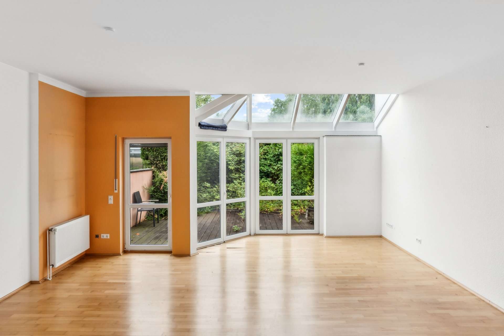 Reihenmittelhaus mit ca. 133 m² Wohnfläche, drei Ebenen, Keller und ausgebautem Spitzboden in Holzwickede – Ansicht 4