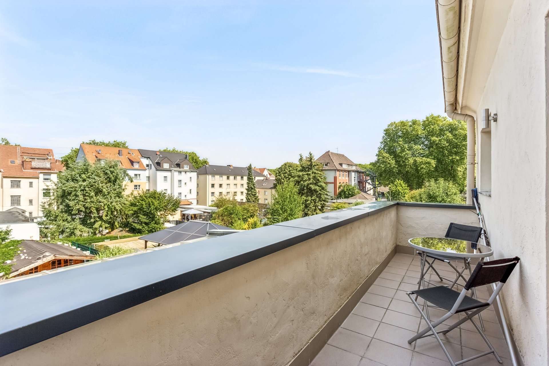 Mehr Raum als gedacht: Reiheneckhaus mit offenem Wohnen, Wintergarten, Garten und Pool in Bochum – Ansicht 21