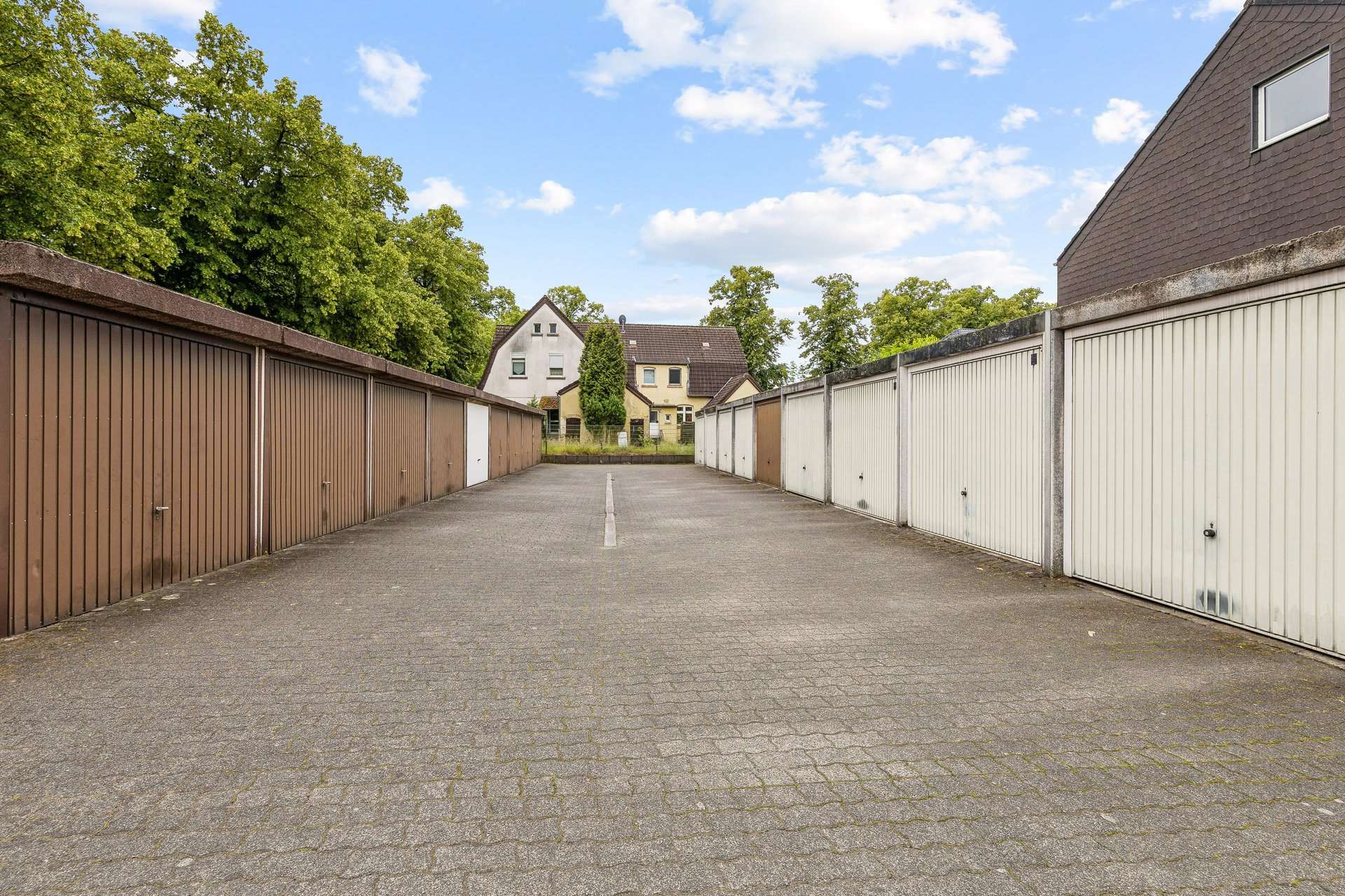 Überraschend viel Platz: Familienhaus mit ausgebautem Dachgeschoss, Hobbyraum und zwei Garagen in Marl – Ansicht 21